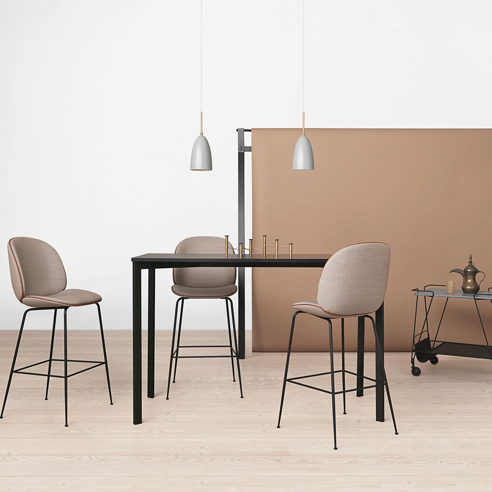 Gräshoppa Taklampa Blå Grå - GUBI