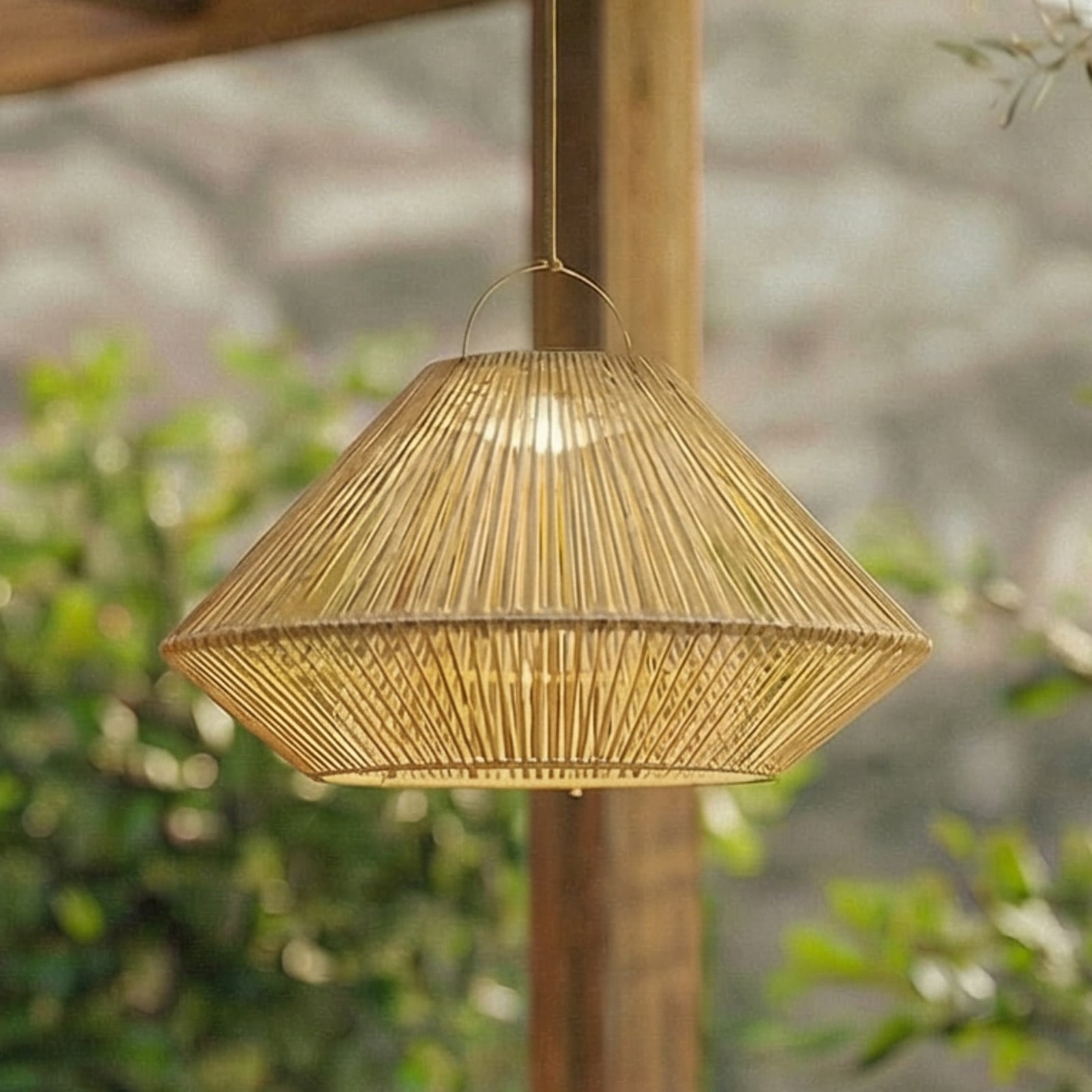 Austas LED-solcellelampe til ophæng, Ø 50 cm, beige, USB, IP54 Lindby - Altan - Moderne - Plastik - Med én lyskilde