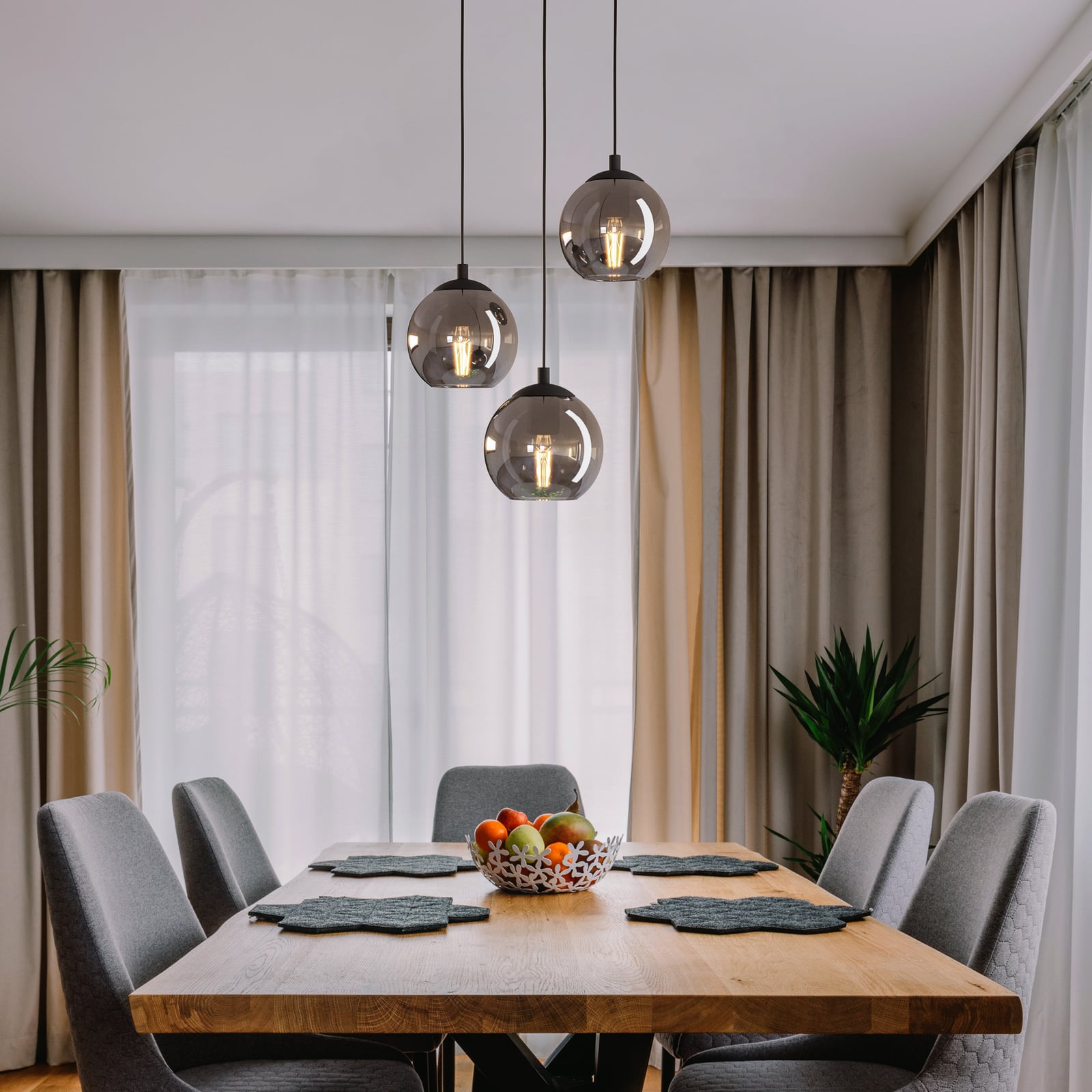 Suspension Ariscani, gris fumé, Ø 43 cm, à 3 lampes, verre, E27