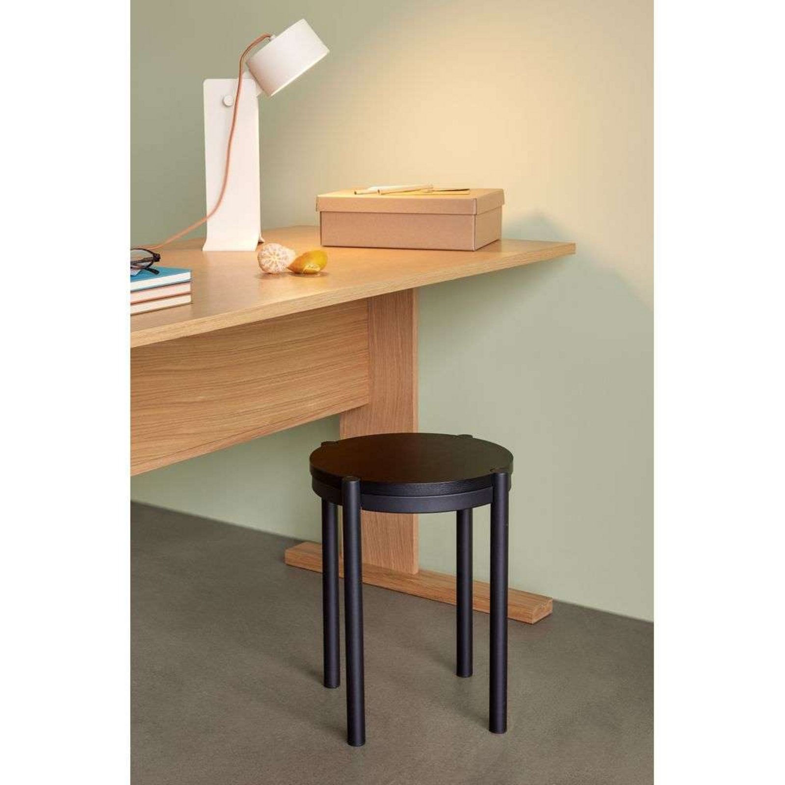 Oto Stool Black - Hübsch