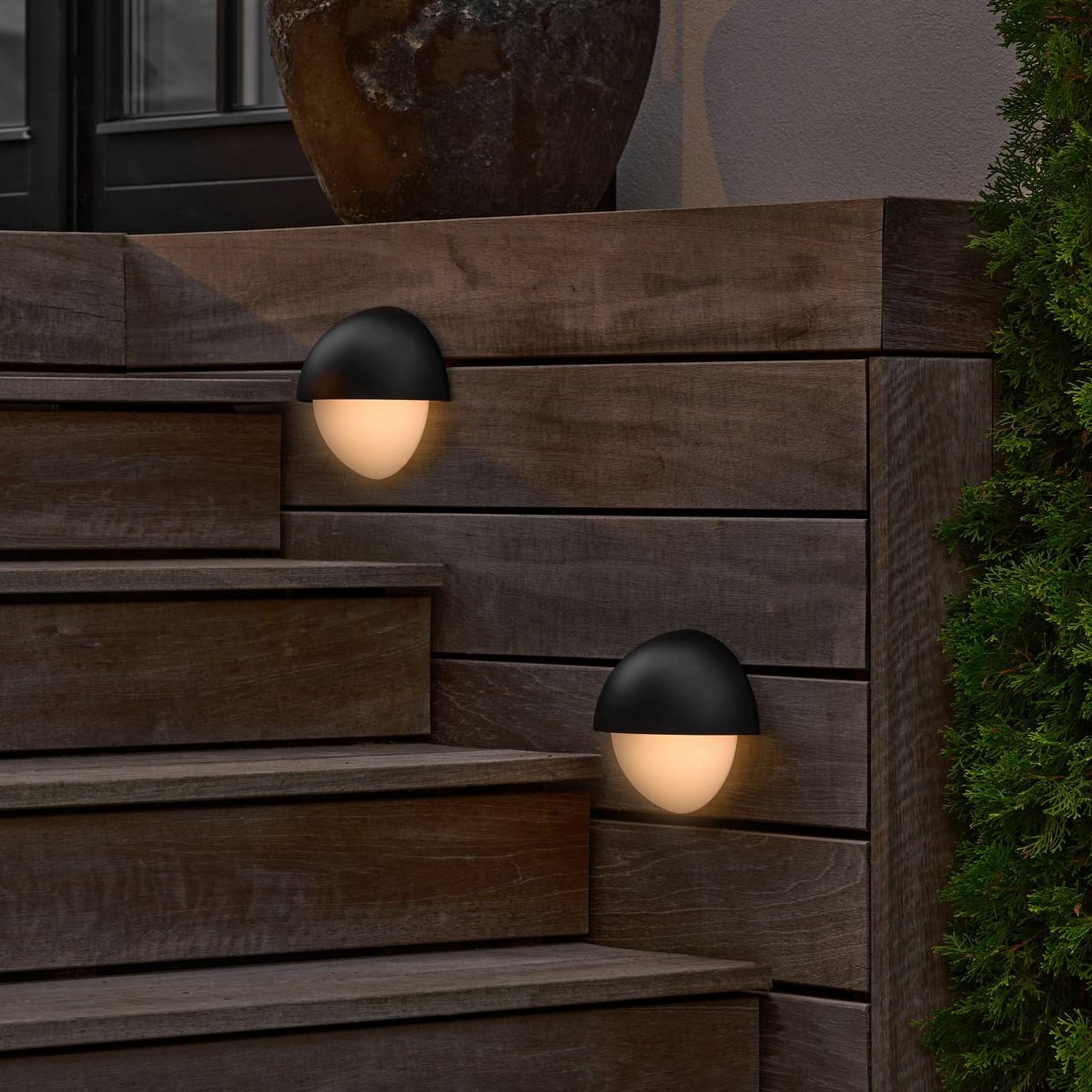 Scorpius Utomhus V&auml;gglampa Round IP44 Svart Scorpius Round Nordlux - Plast - Med en ljusk&auml;lla