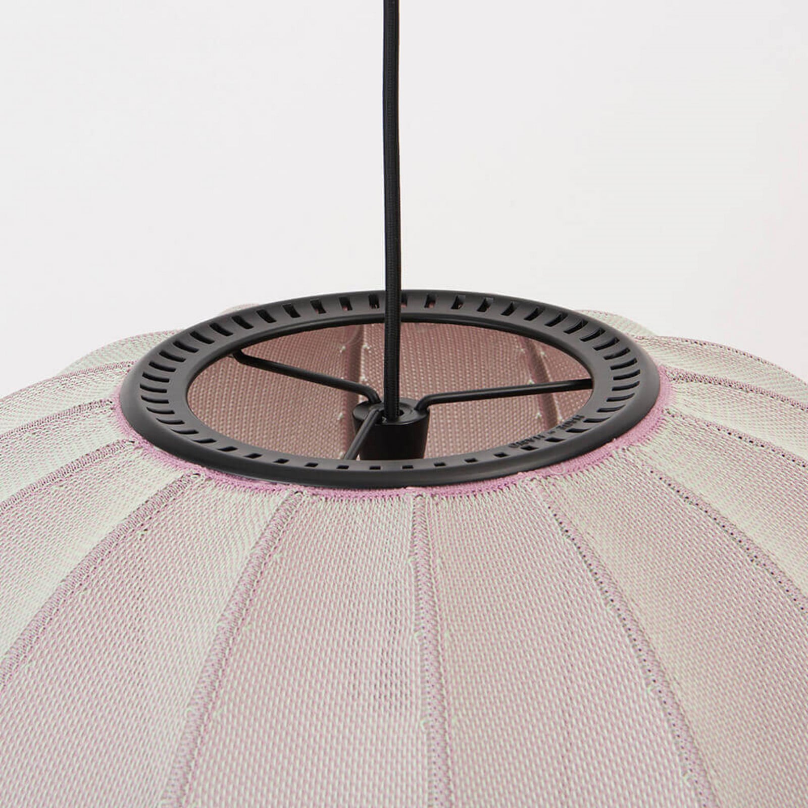 Knit-Wit 45 Round Pendelleuchte Light Rosa Made By Hand - Schlafzimmer - Aluminium