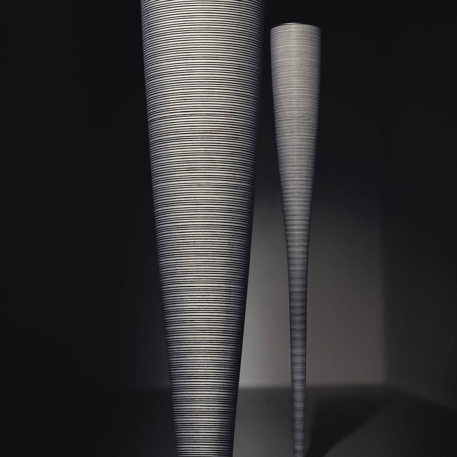 Foscarini Mite lampa stojąca LED, czarna