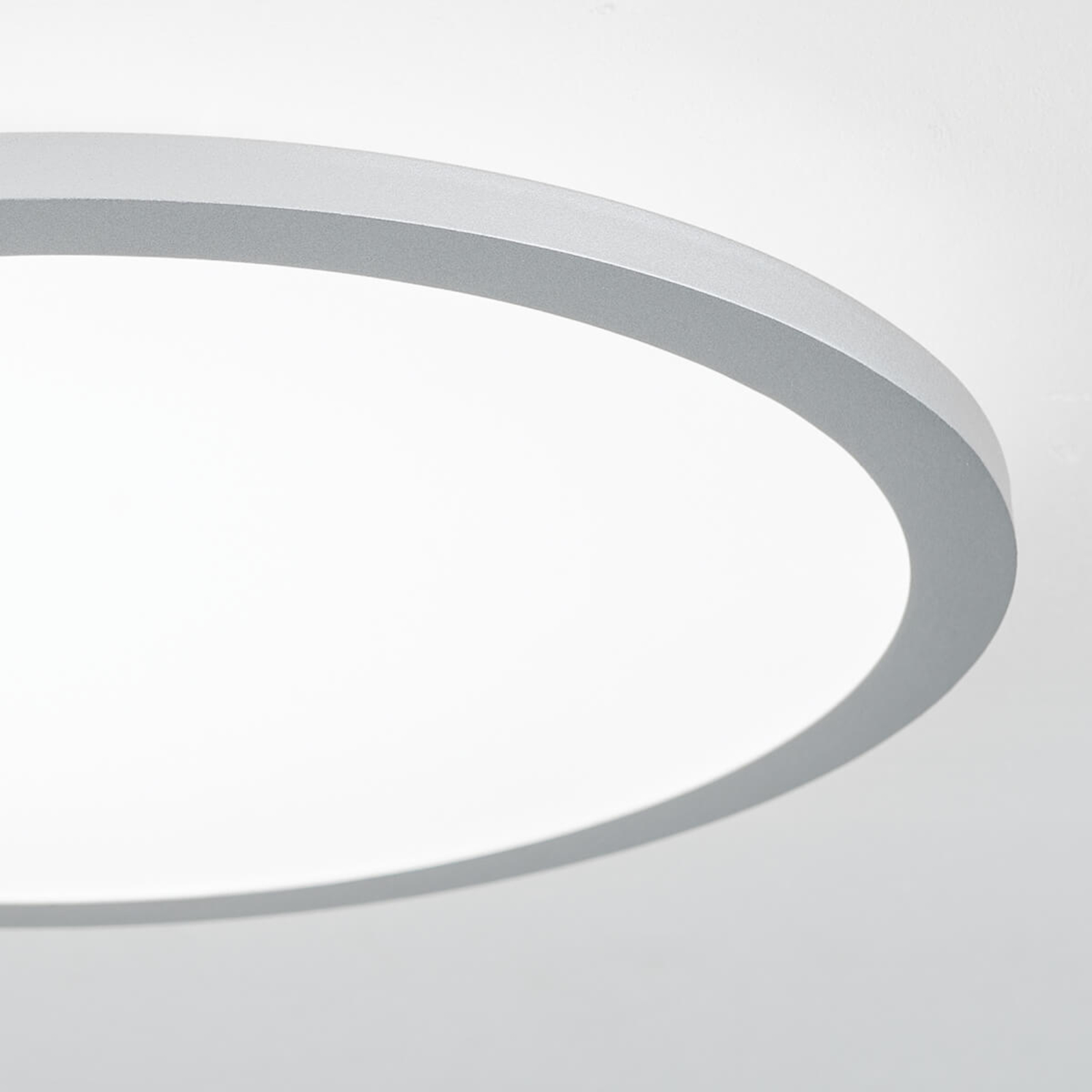 LED лампа за таван Aria в титаниев цвят, с възможност за димиране - 40 см