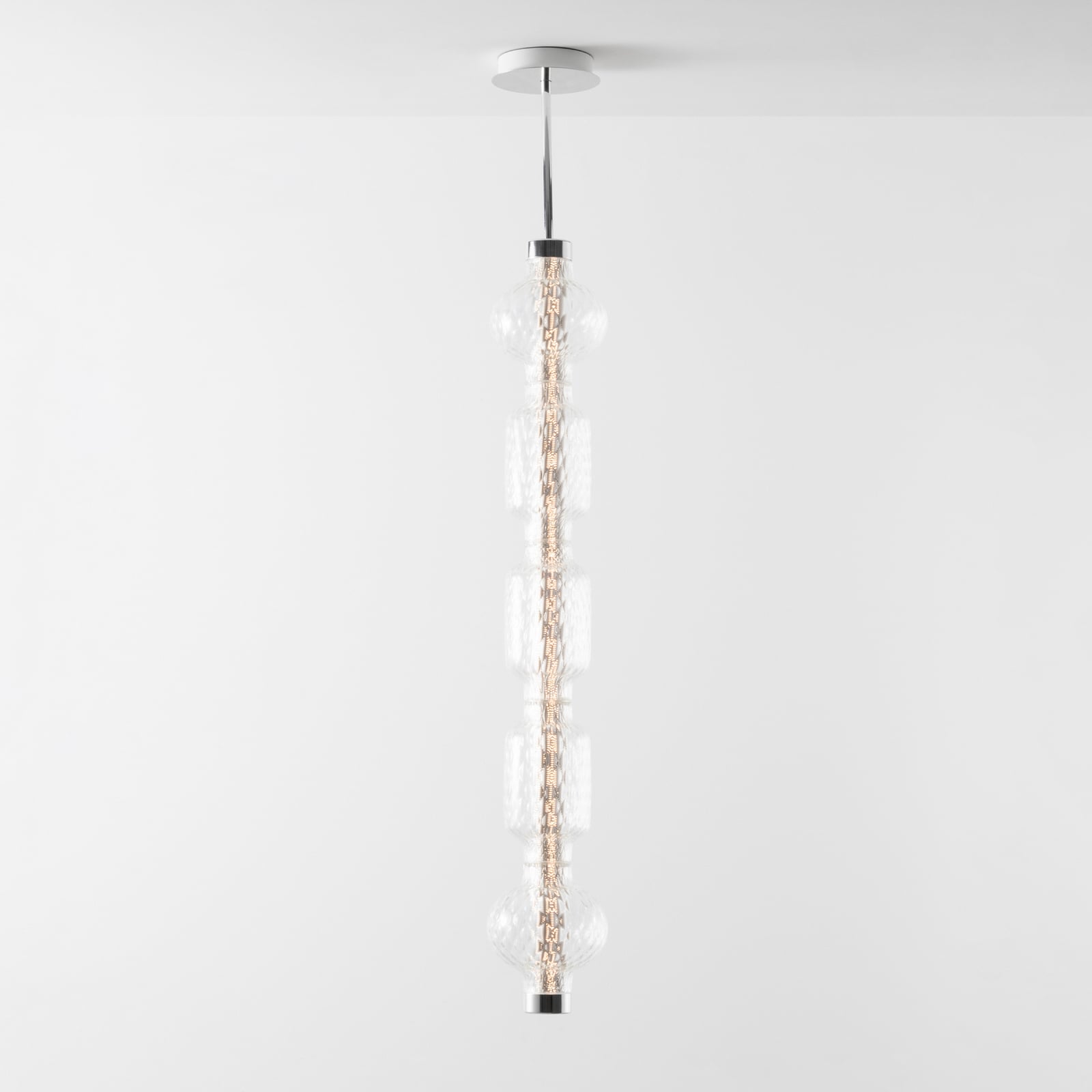 Candeeiro suspenso LED Alambicco Vertical da Artemide, 123 cm, 2 700 K Candeeiro suspenso LED Alambicco Vertical da Artemide, 123 cm, 2 700 K