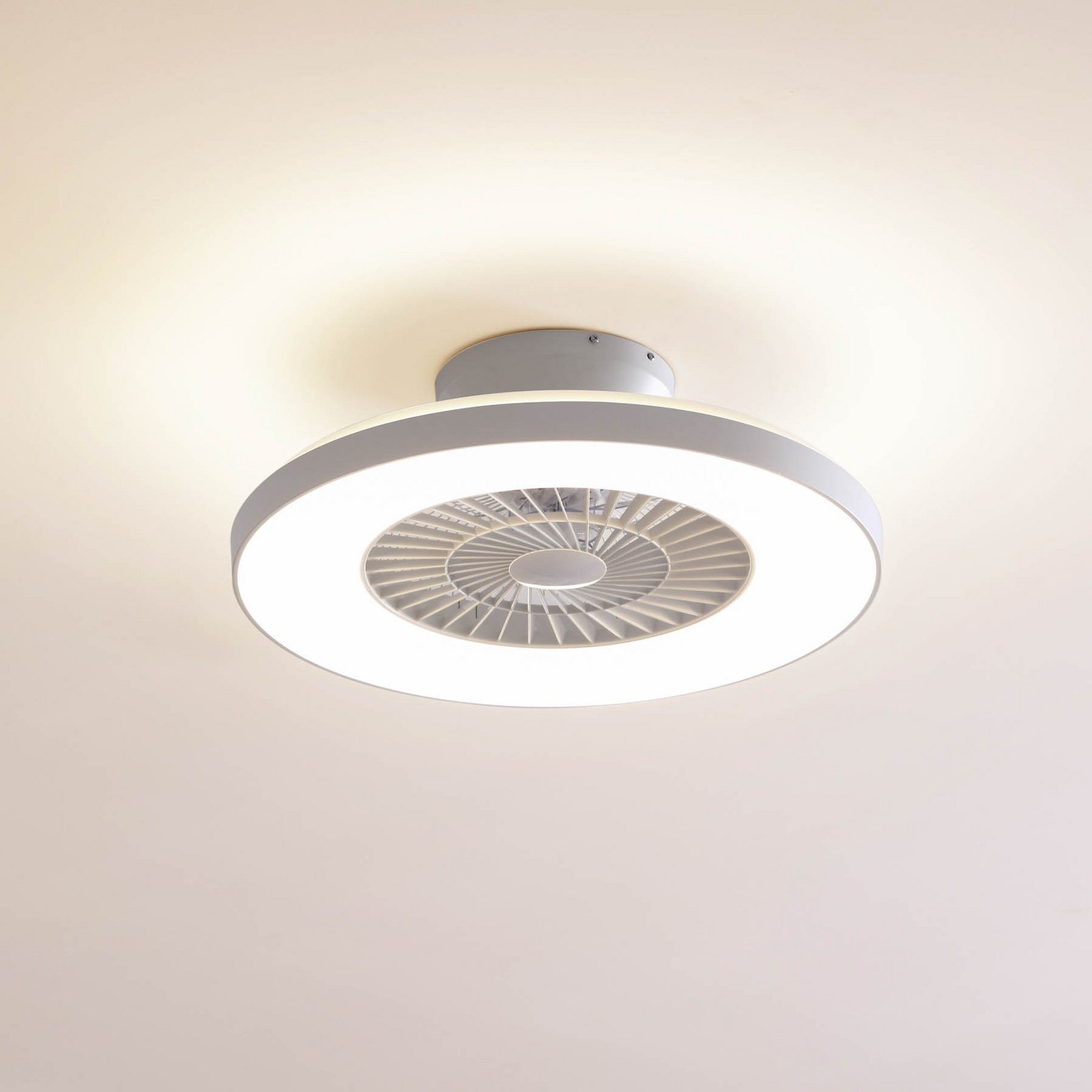 Lindby Smart LED ceiling fan Paavo, white, quiet, Tuya