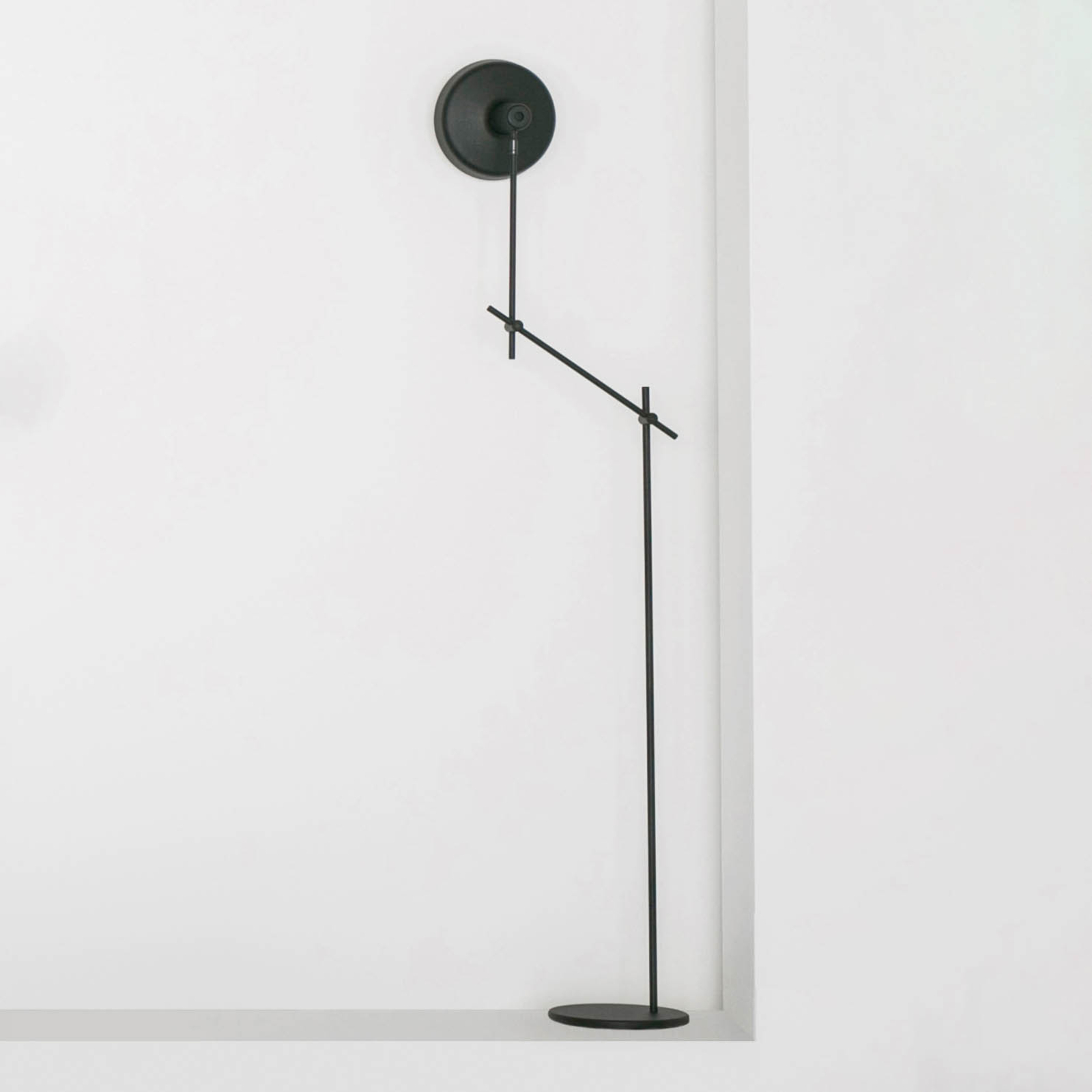 Arigato Gulvlampe Sort - Grupa