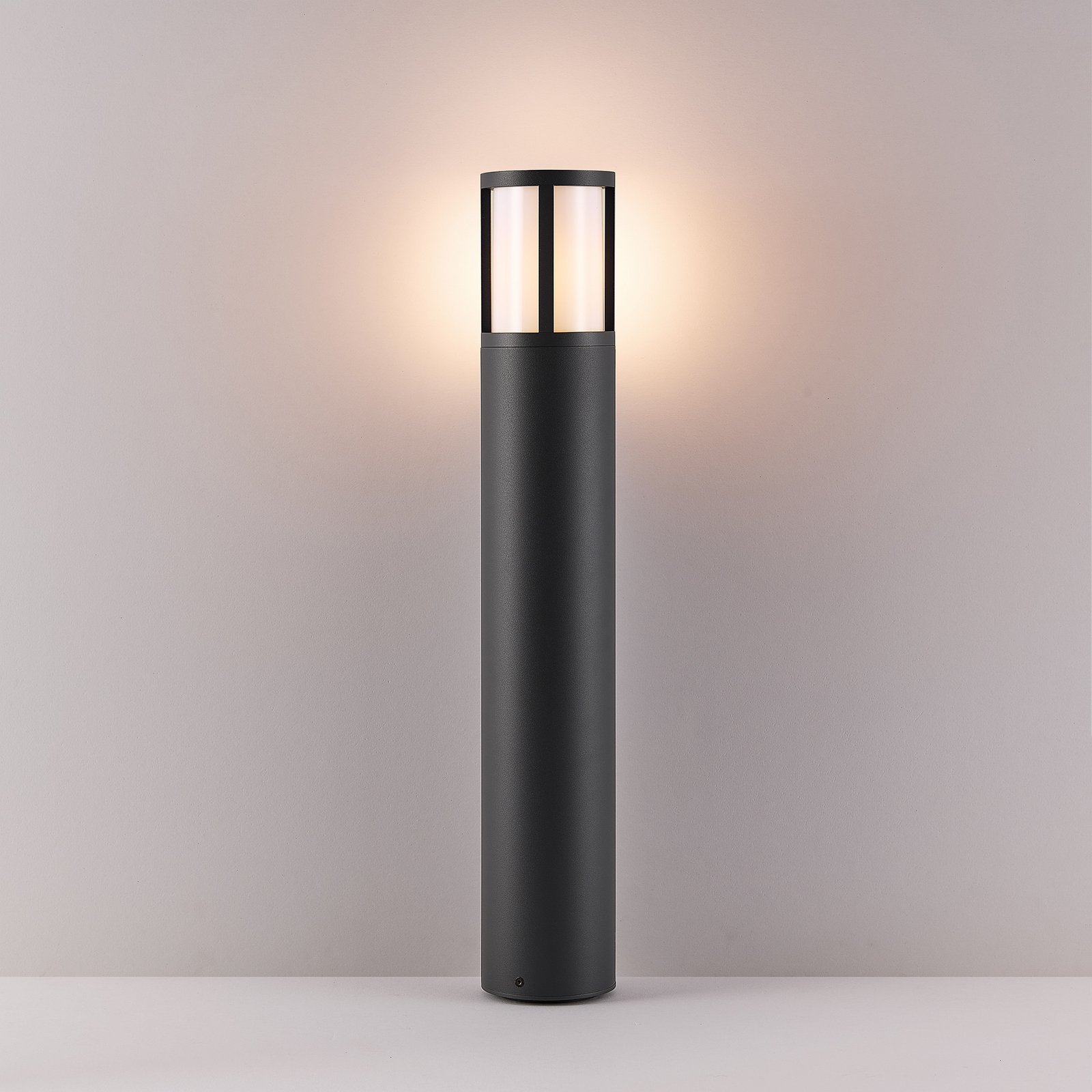 Borne lumineuse Facado II, hauteur 65 cm, ronde, gris foncé/opale