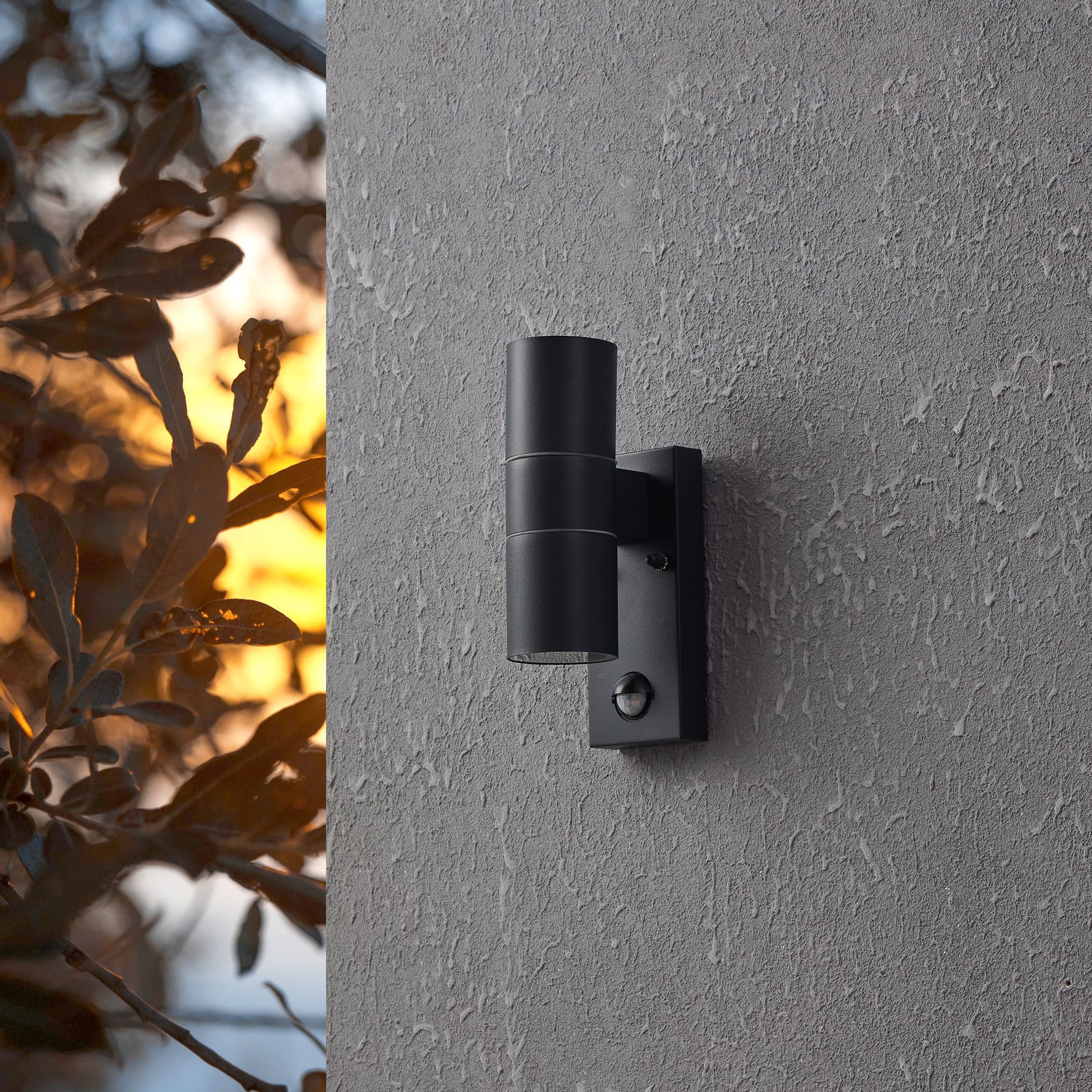 LED sienas lampa Riga 5 antracīta krāsā, 21 cm  metāla sensors, 2 spuldzes.