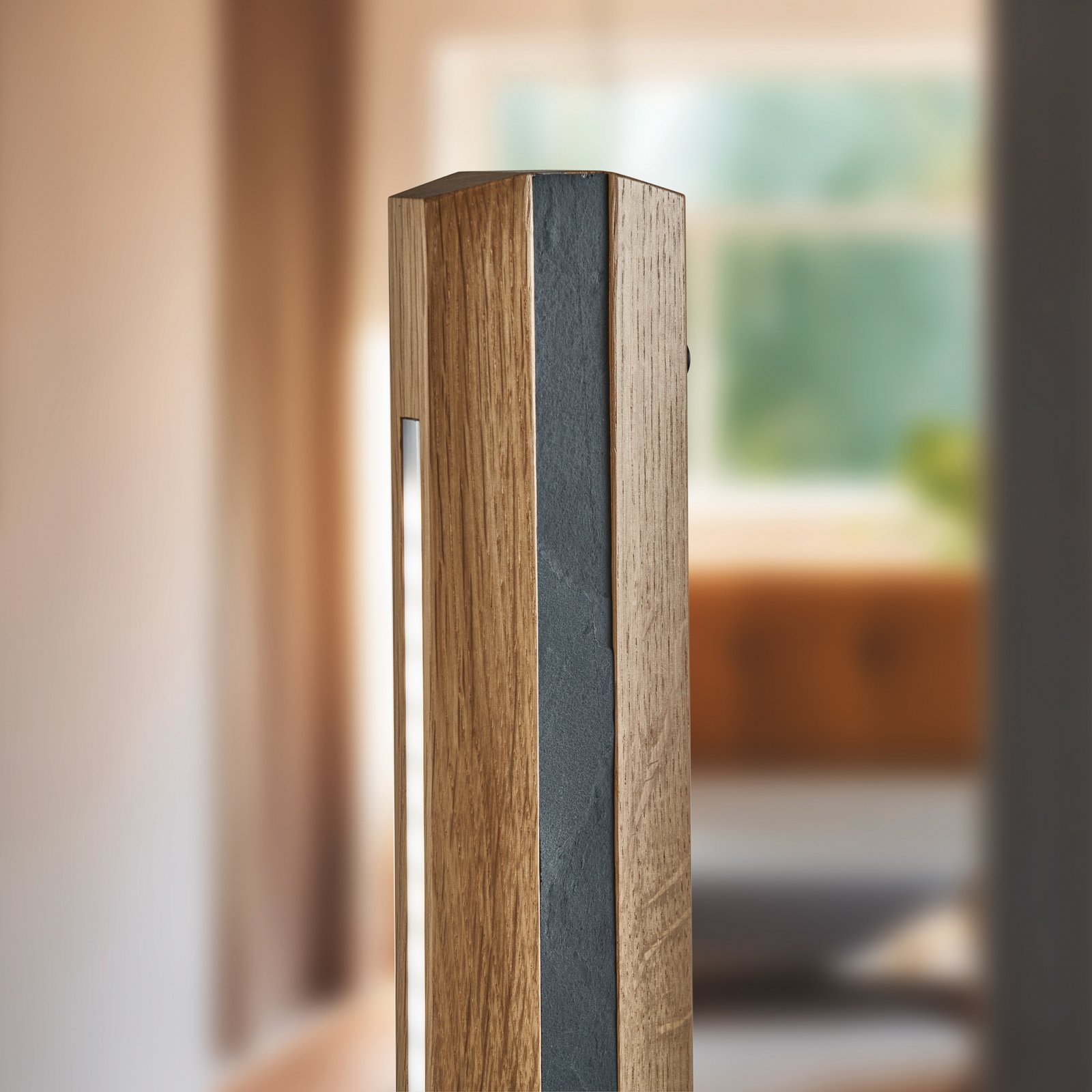 Quitani LED-Stehleuchte Elis, schwarz, Eiche, dimmbar, 148cm