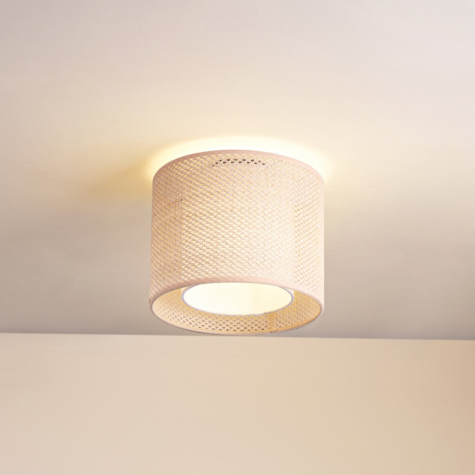 Lindby taklampe Soula, Ø 26 cm, beige, plast, E27
