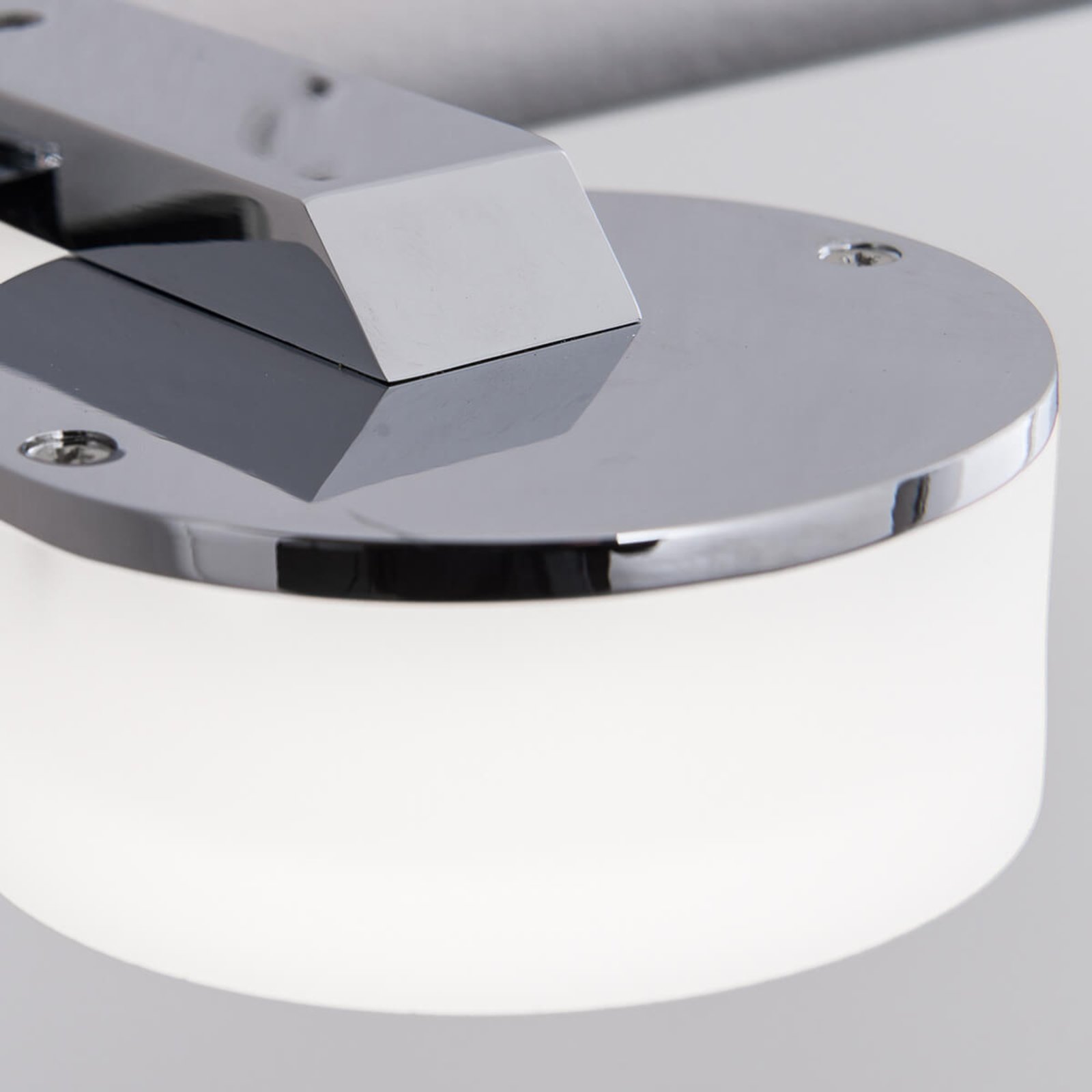 Zrkadlové násuvné LED svietidlo Noah IP44 okrúhle