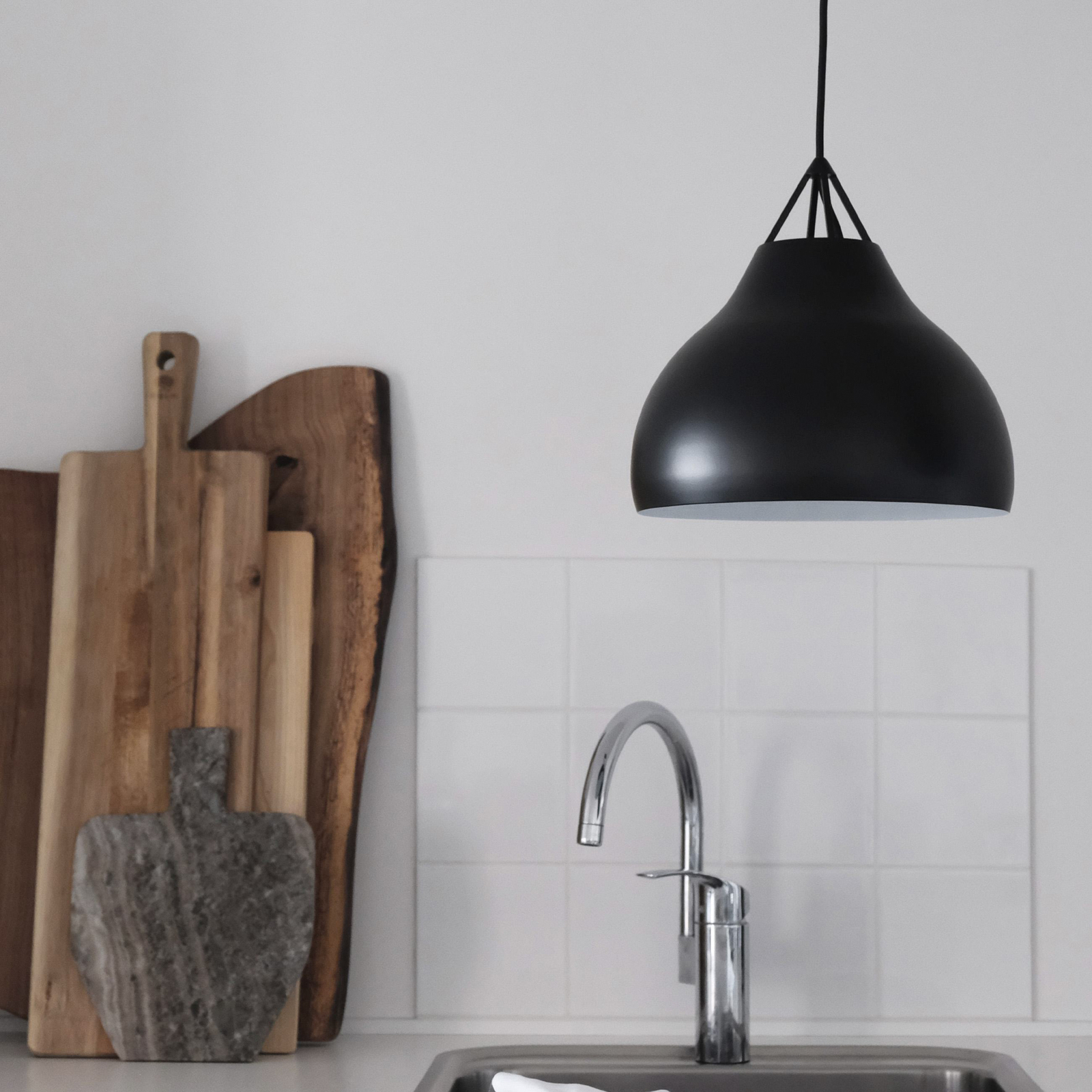 Dyberg Larsen hanging light Pyra, Ø 23 cm, black, metal