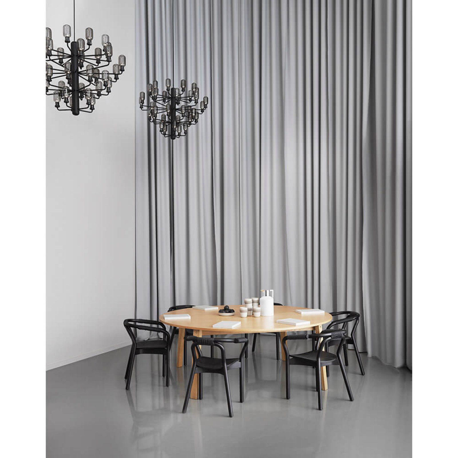 Amp Candelabru Large Smoke/Black - Normann Copenhagen