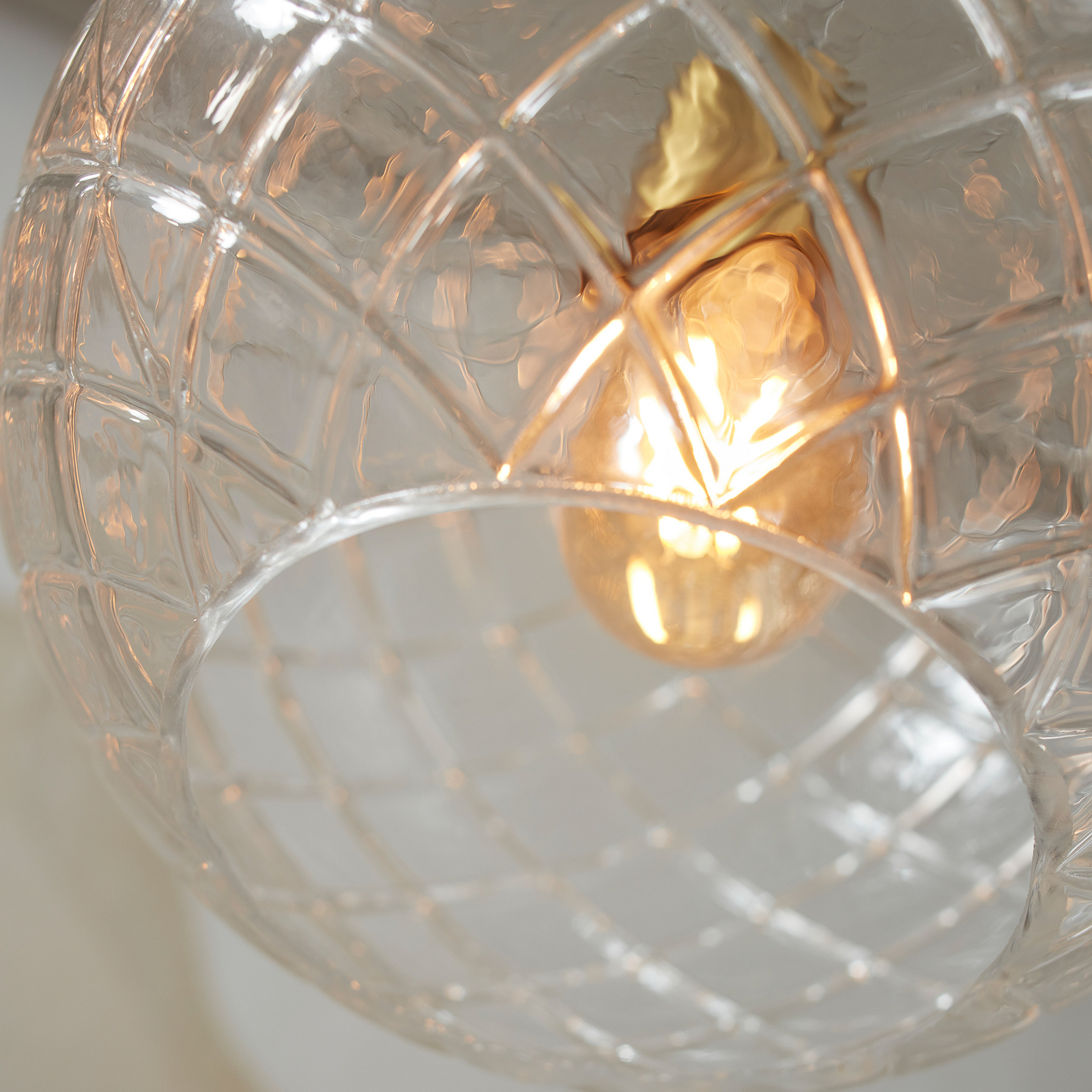 It's about RoMi Piekaramā lampa Venice, lodveida, caurspīdīga, stikla, E27