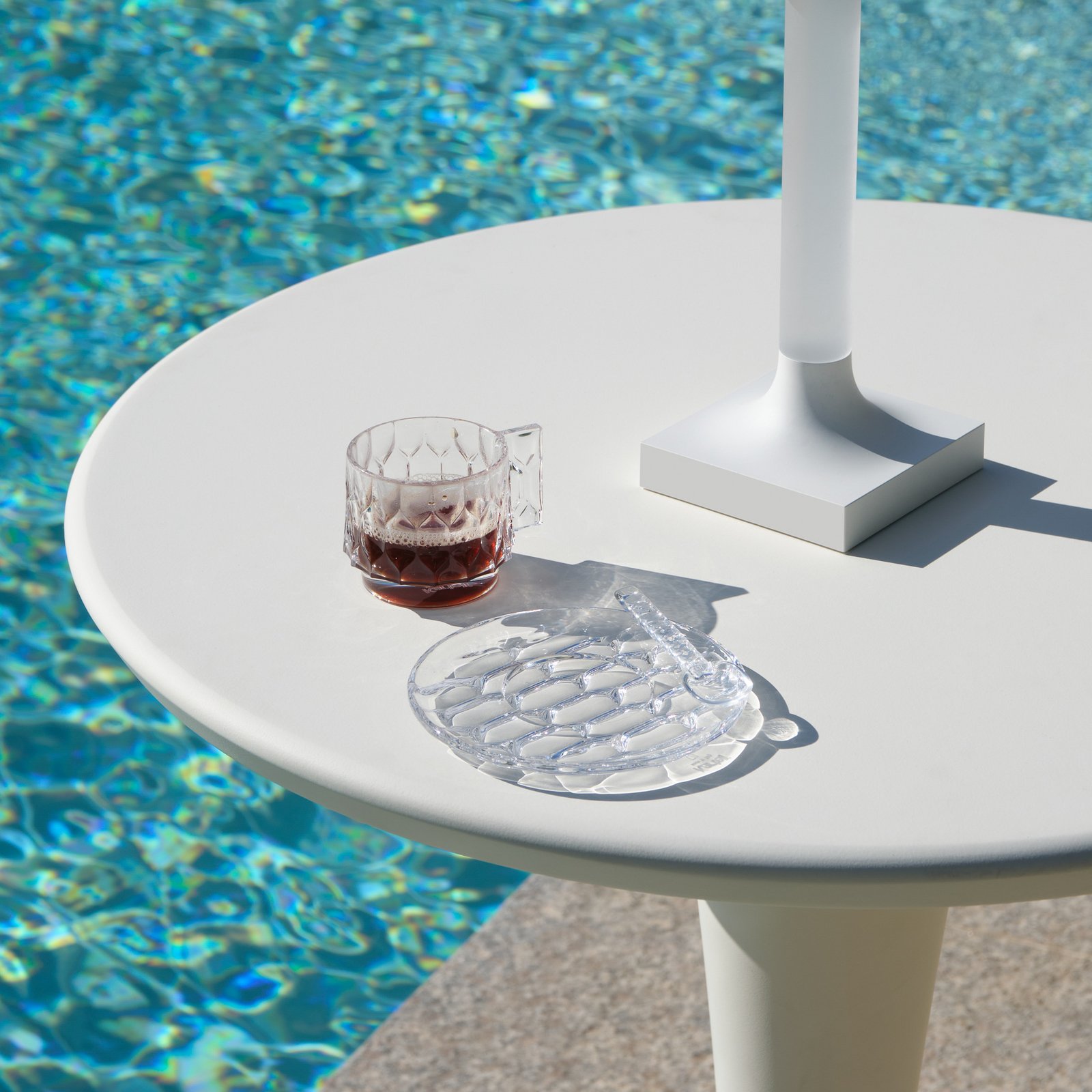 Table DR. NA, blanche, hauteur 73 cm - Kartell