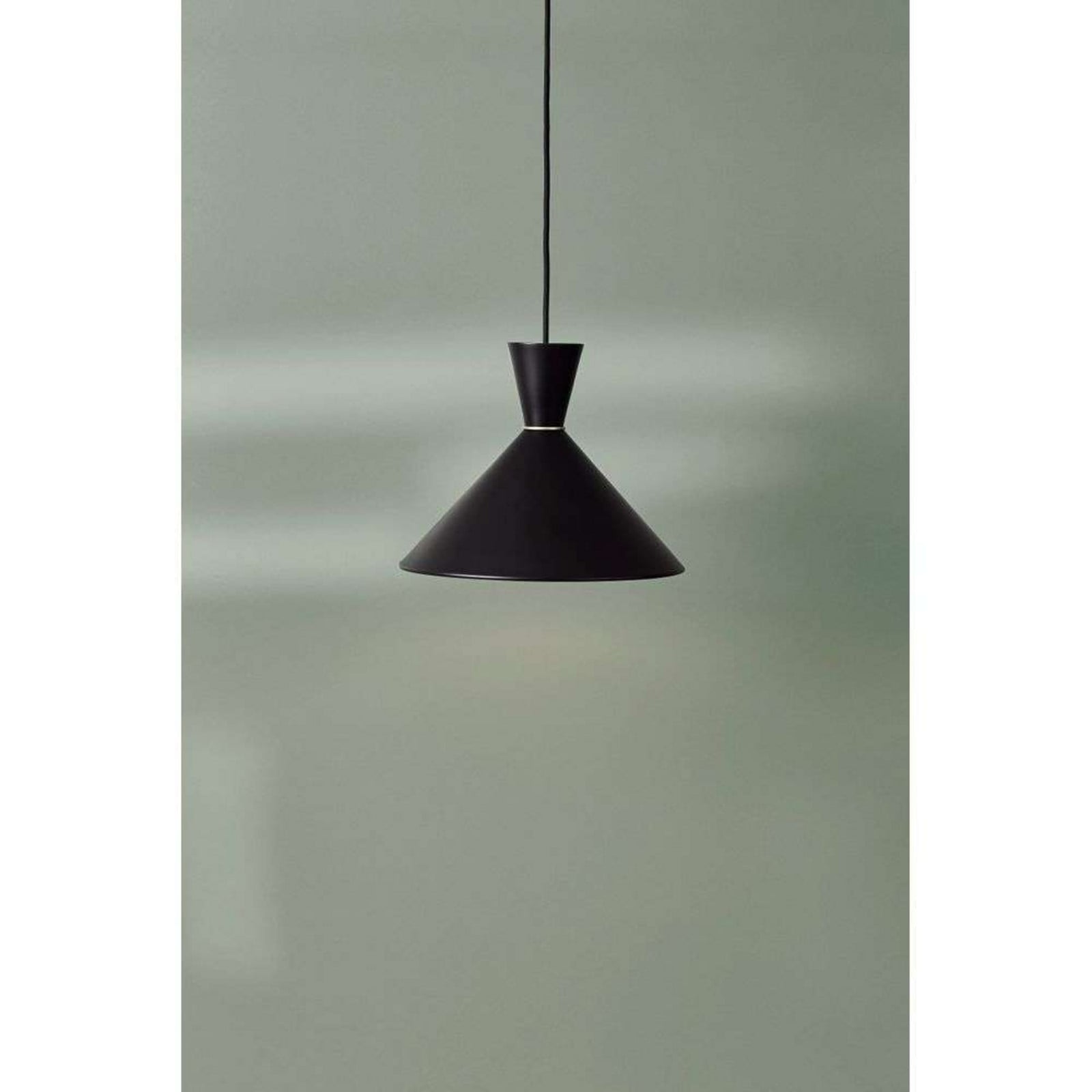 Bloom pendellampe, sort, Ø 30 cm Warm Nordic - Spisestue - Vintage - Metal - Med skærm