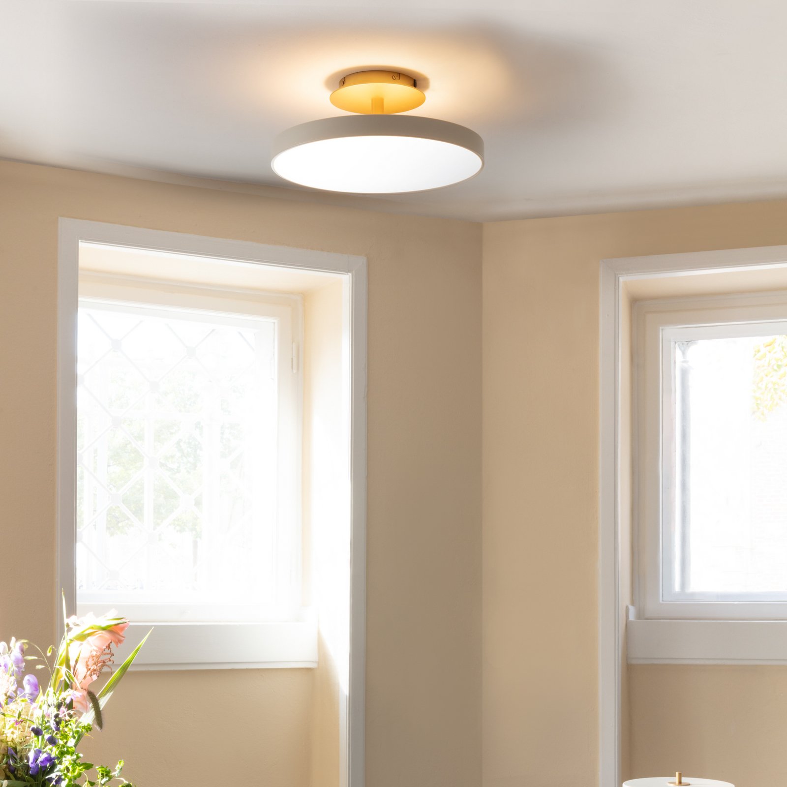 UMAGE LED stropní svítidlo Asteria UP PLUS, perlově bílé, Ø 60 cm CCT