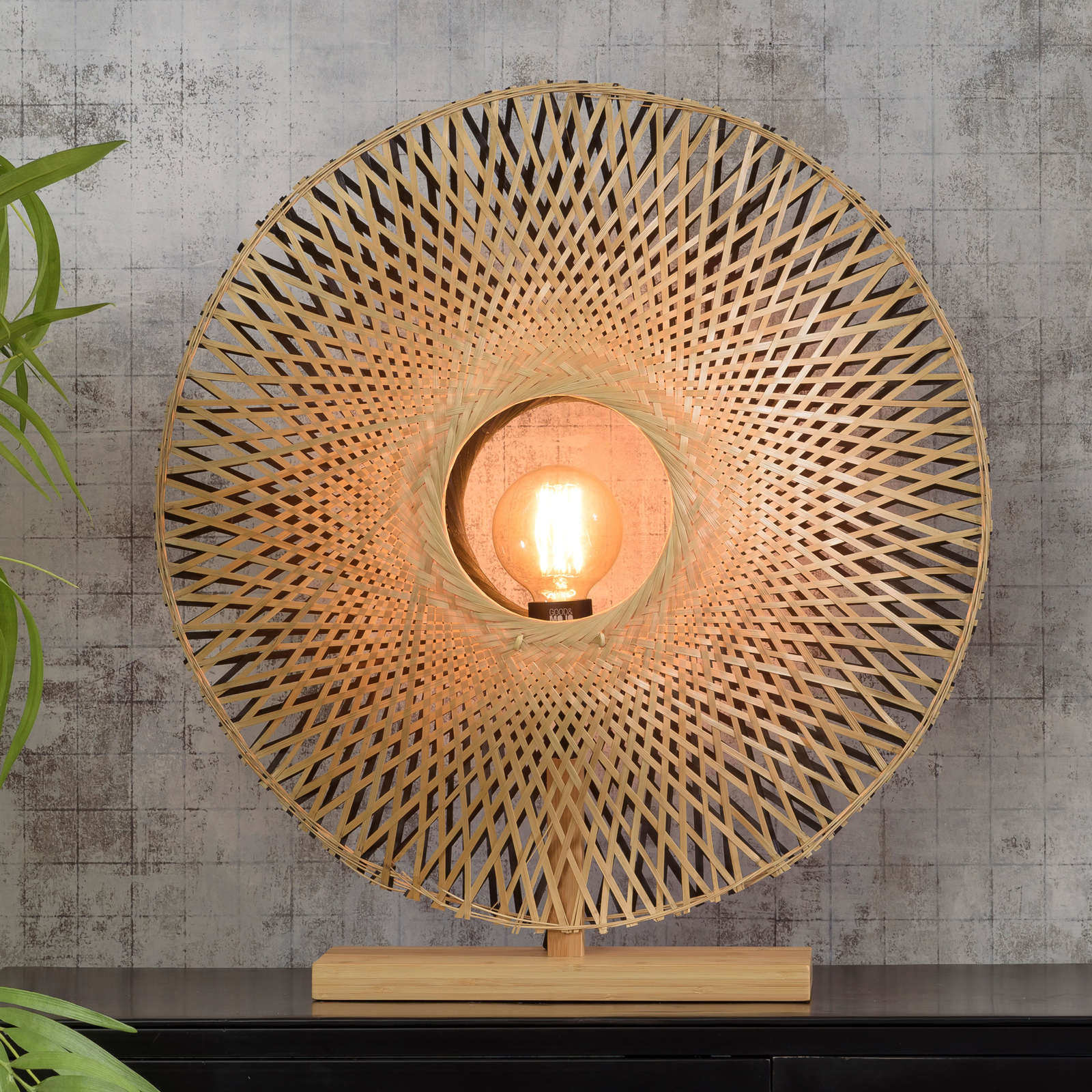 GOOD & MOJO Kalimantan table lamp made of bamboo