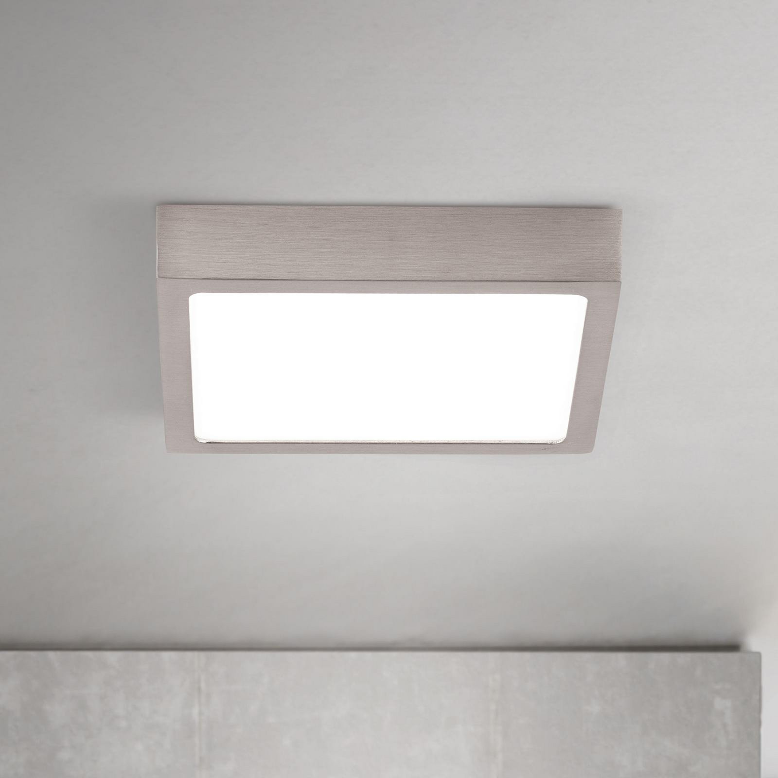 Lampa sufitowa LED Disc w kolorze niklowym satynowanym, długość 14 cm CCT