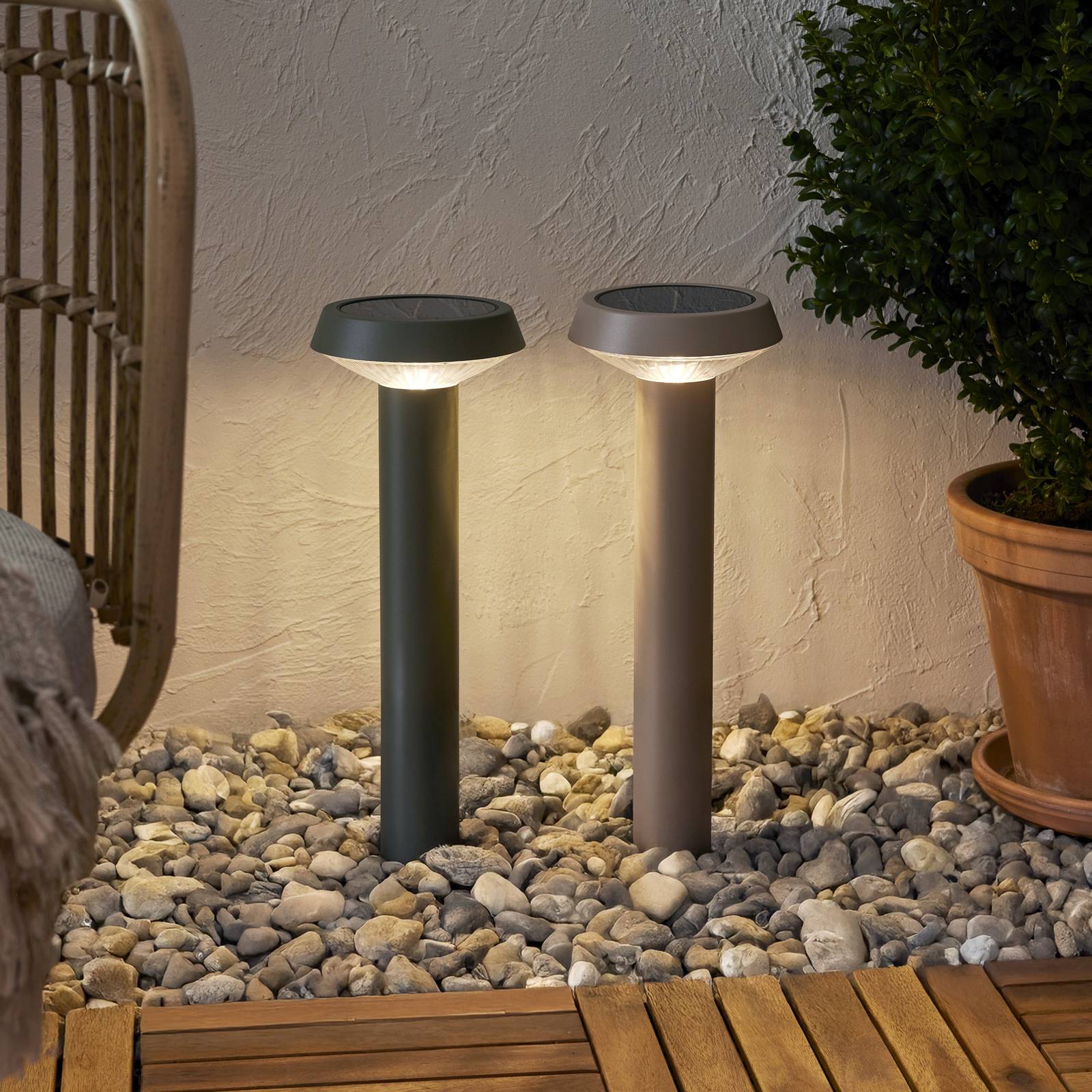 Lampa z grotem ziemnym LED na wbijak „Casa”, zielona, wysokość 45 cm