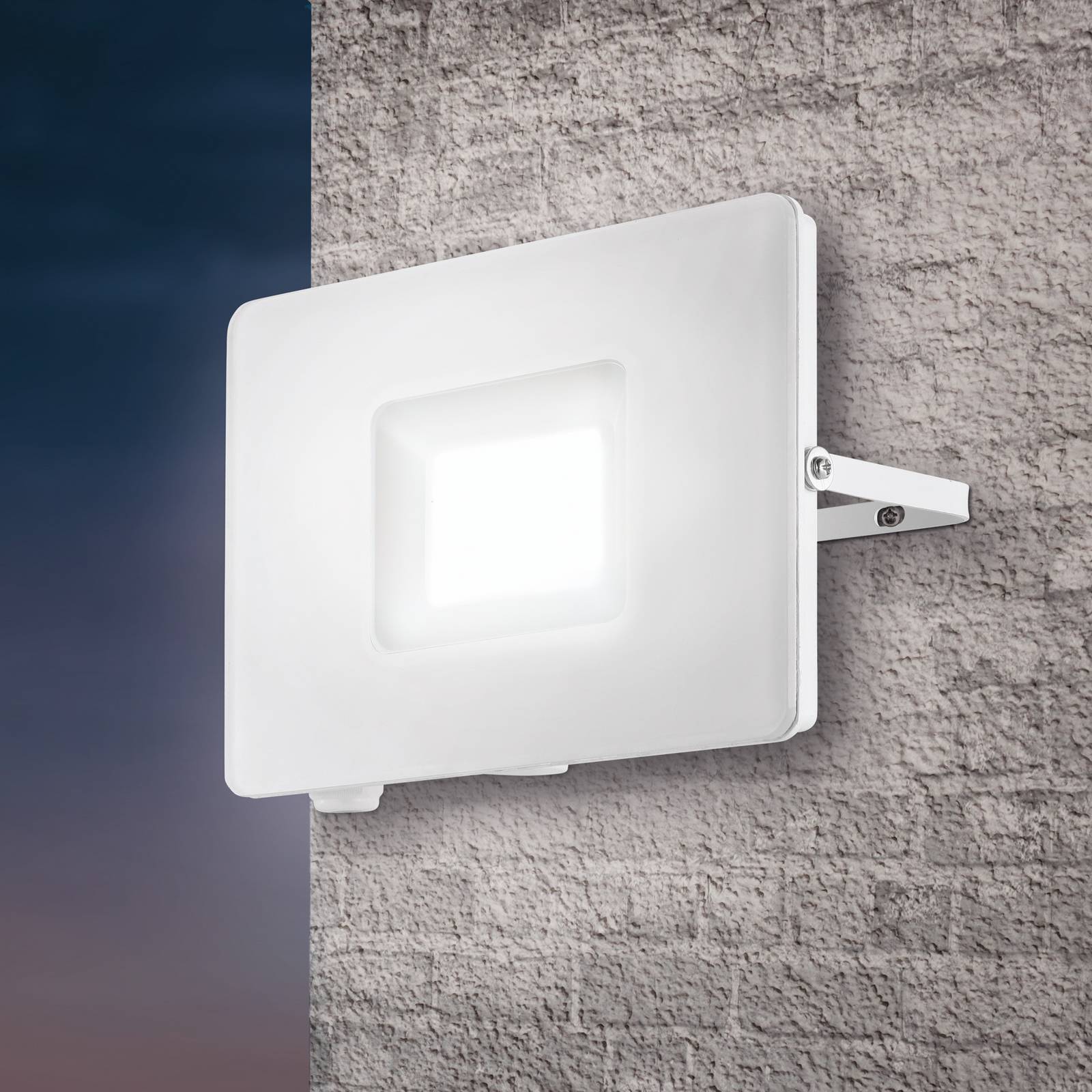 EGLO Spot d'extérieur LED Faedo 3 en blanc, 50 W