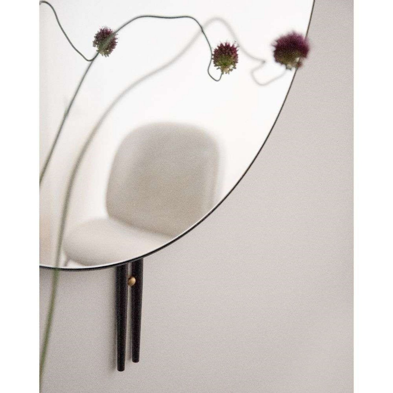 IOI Wall Mirror Round Ø80 Black/Brass - GUBI