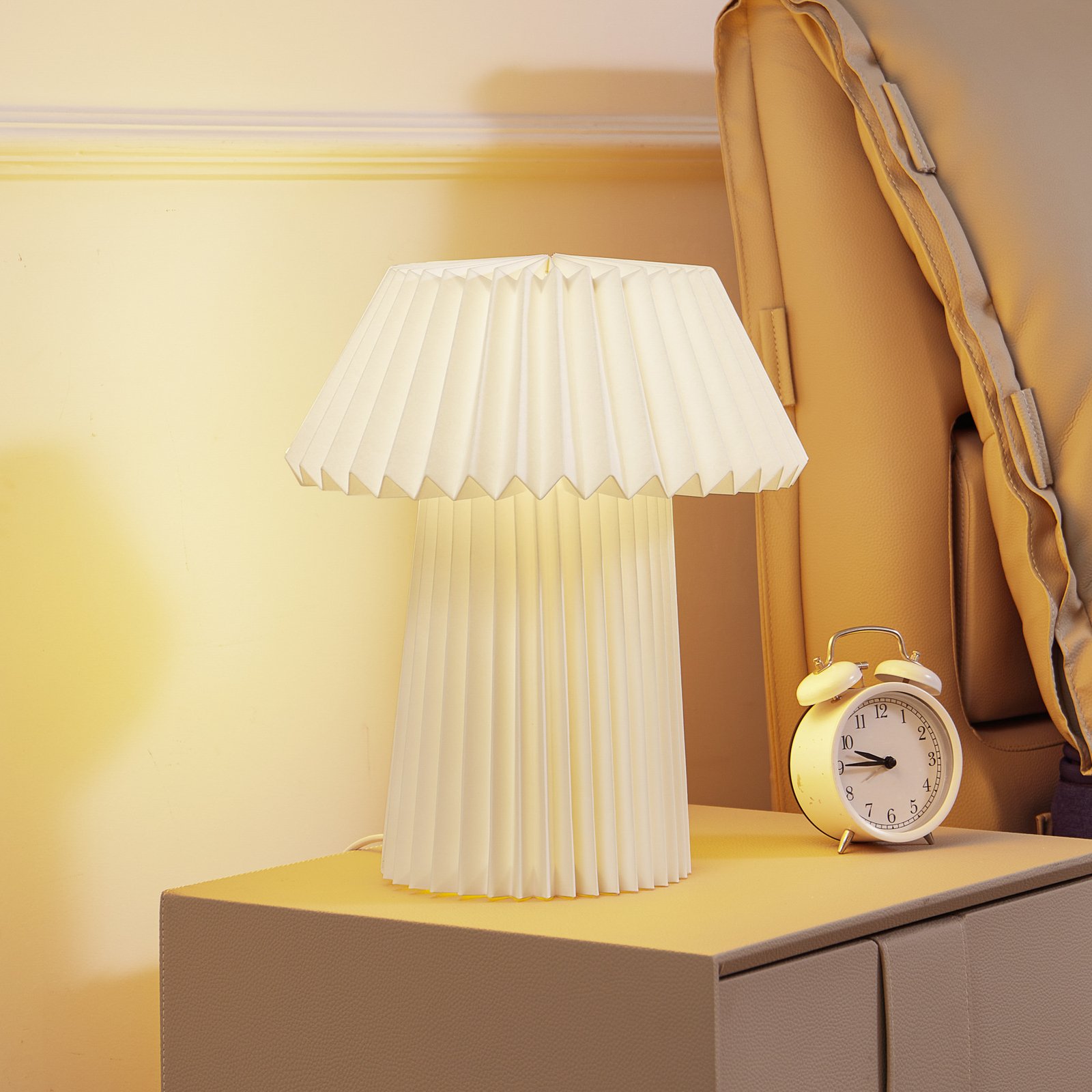 Настолна лампа Lindby Magali, бяла, хартия, Ø 34 cm, E14