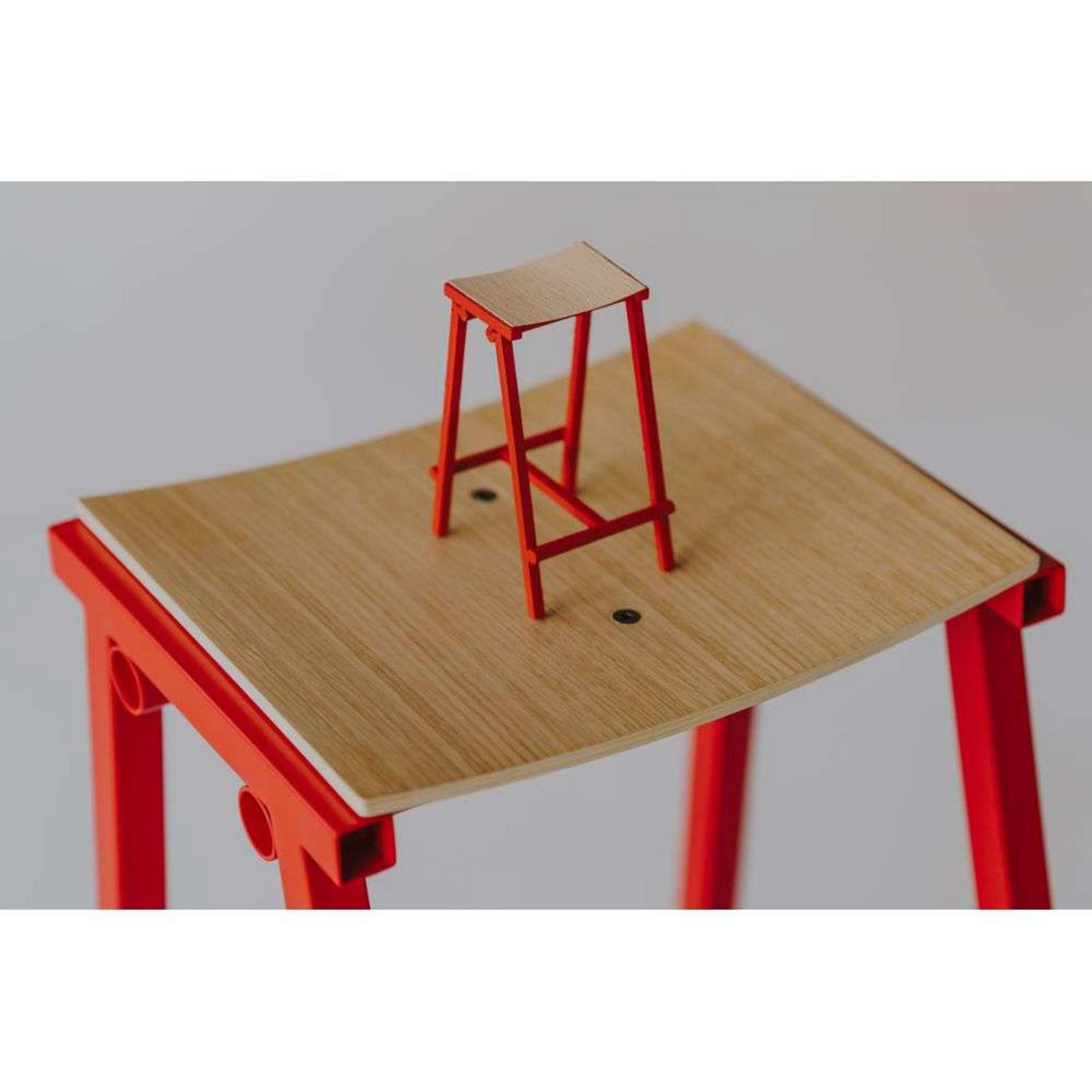 Taburete 8 Bar Stool Low Signal Red - Hay