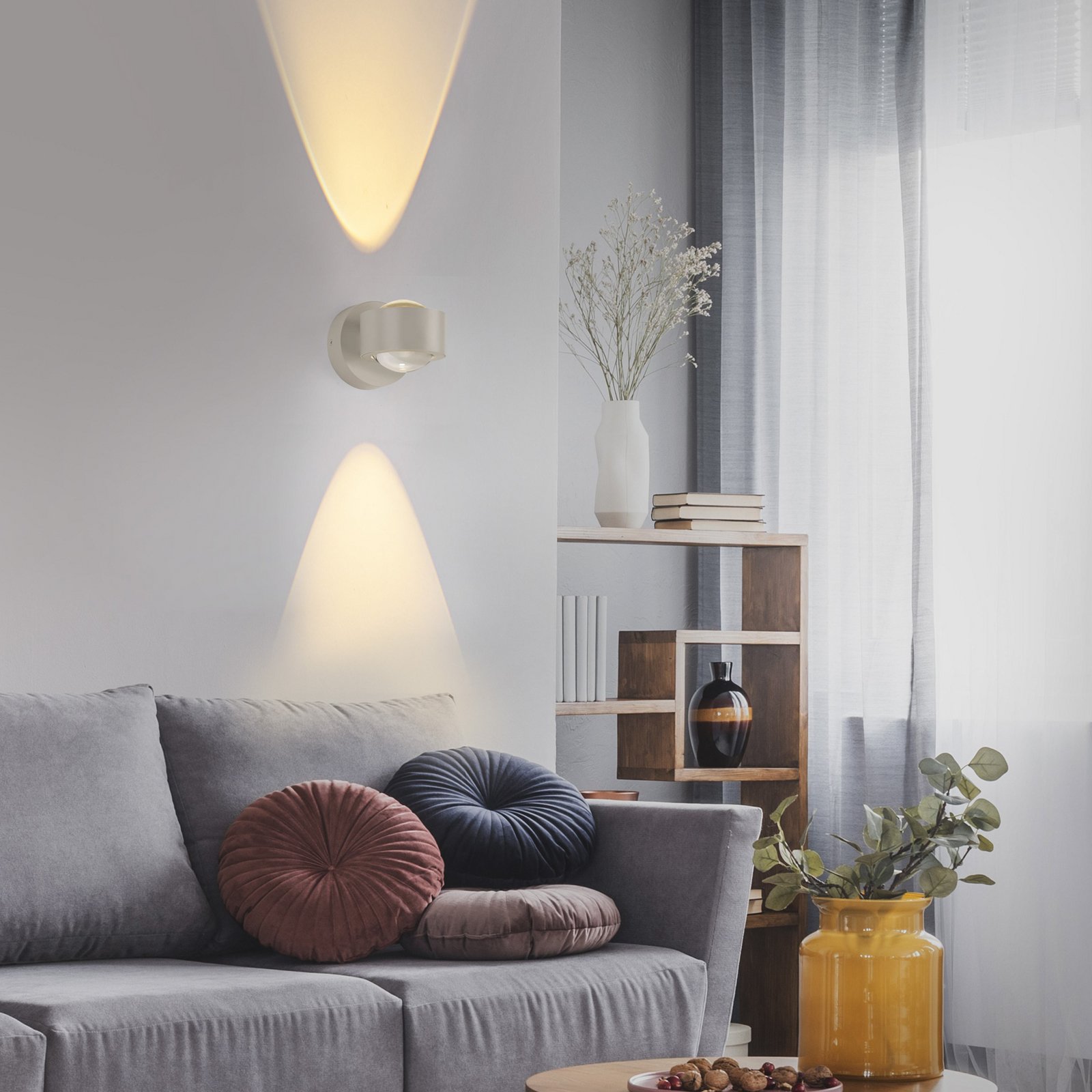 JUST LIGHT. LED wandlamp op accu Chia, zand, ijzer, 3.000 K