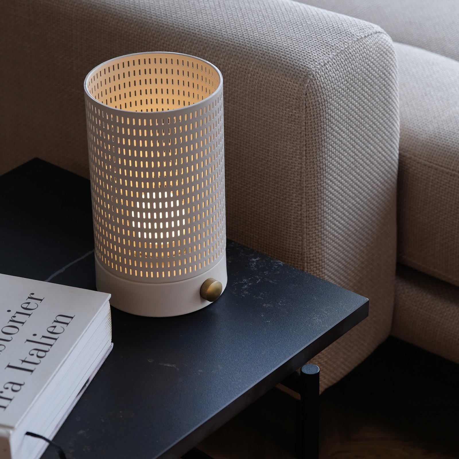 Dyberg Larsen LED rechargeable table lamp Mesh, white, height 20 cm