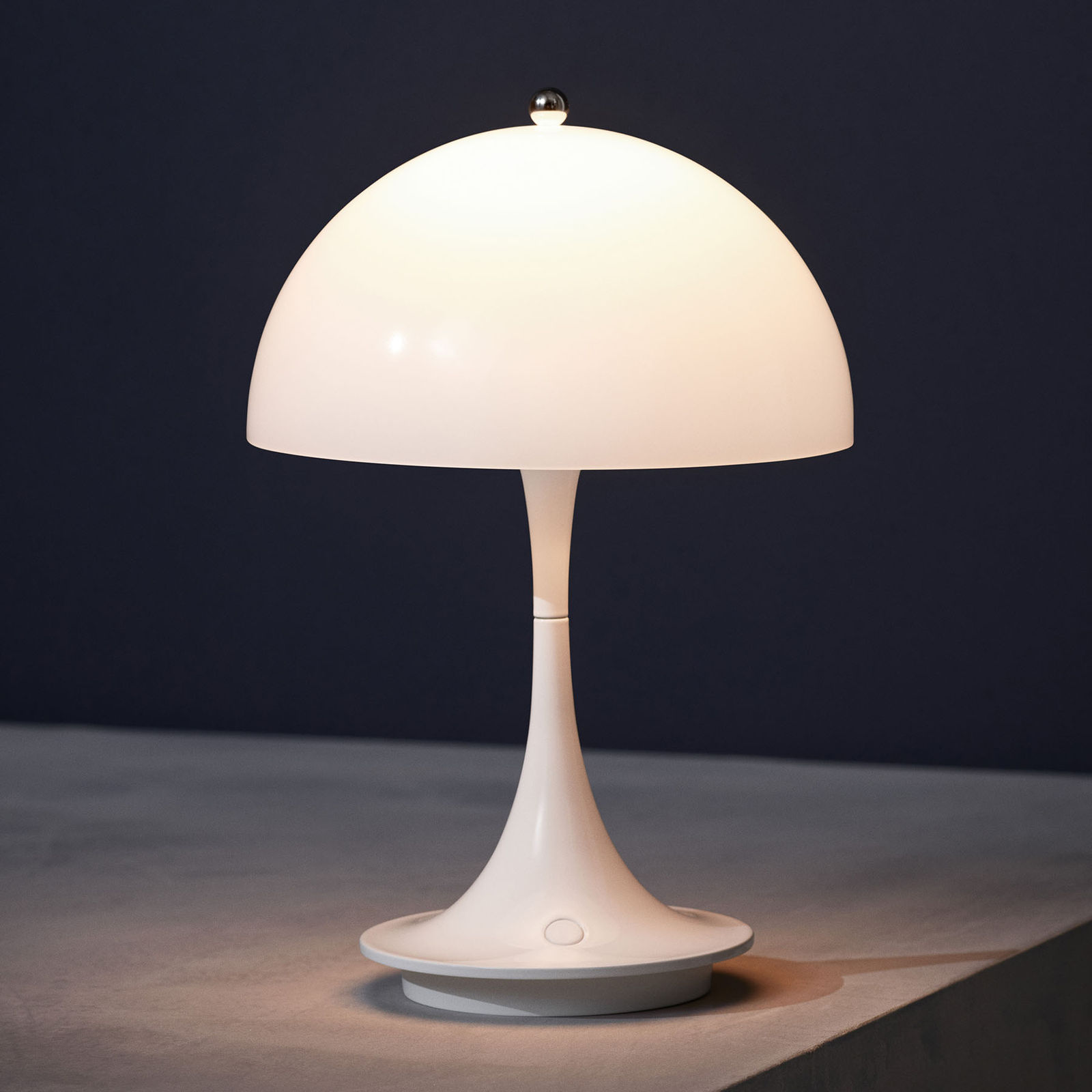 Louis Poulsen Panthella Portable LED table lamp
