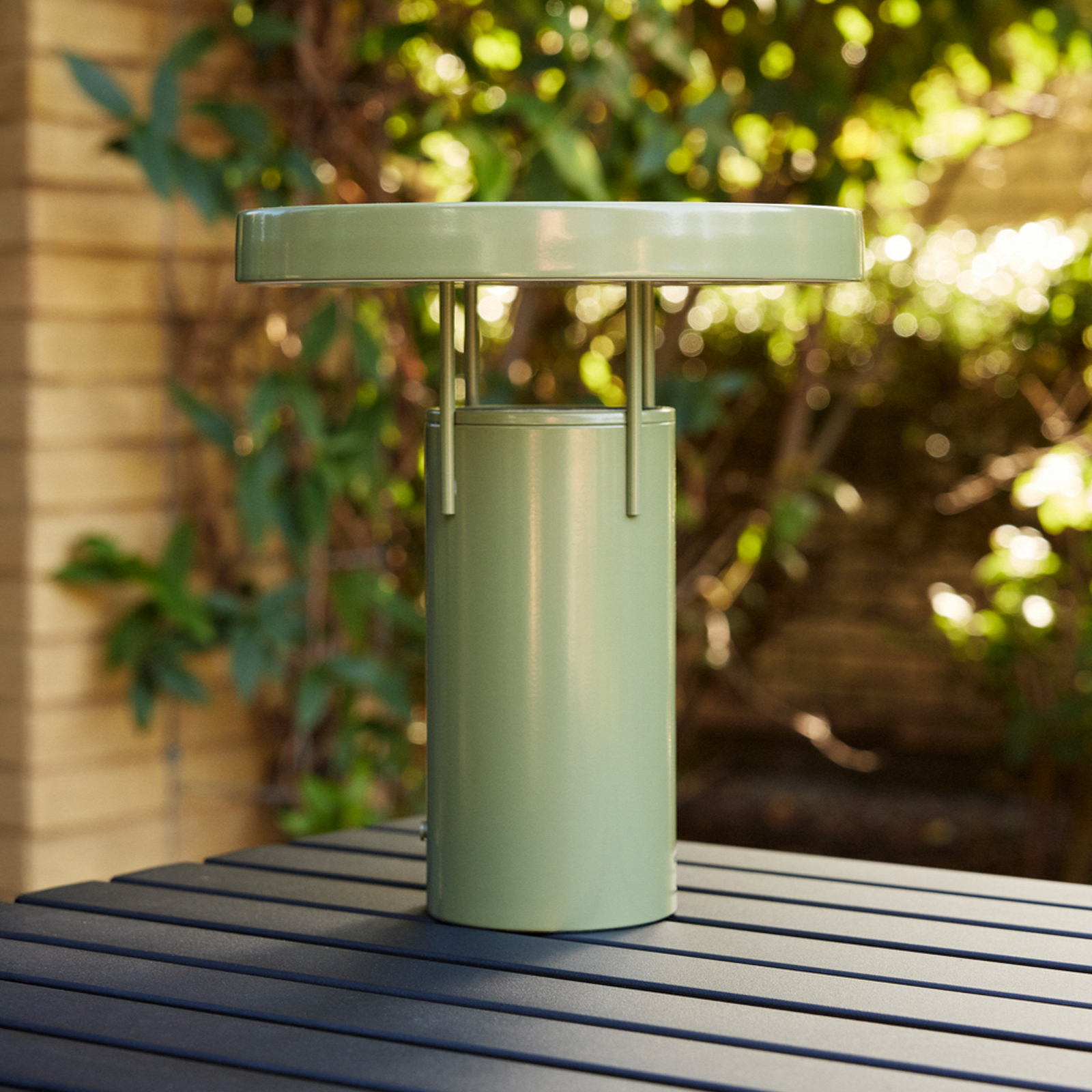 BringMe Table Lamp Green - Hübsch