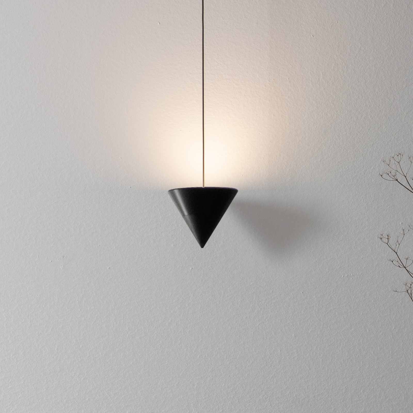 Karman Filomena LED-gulvlampe 1 lys Ø 11cm 2 700 K