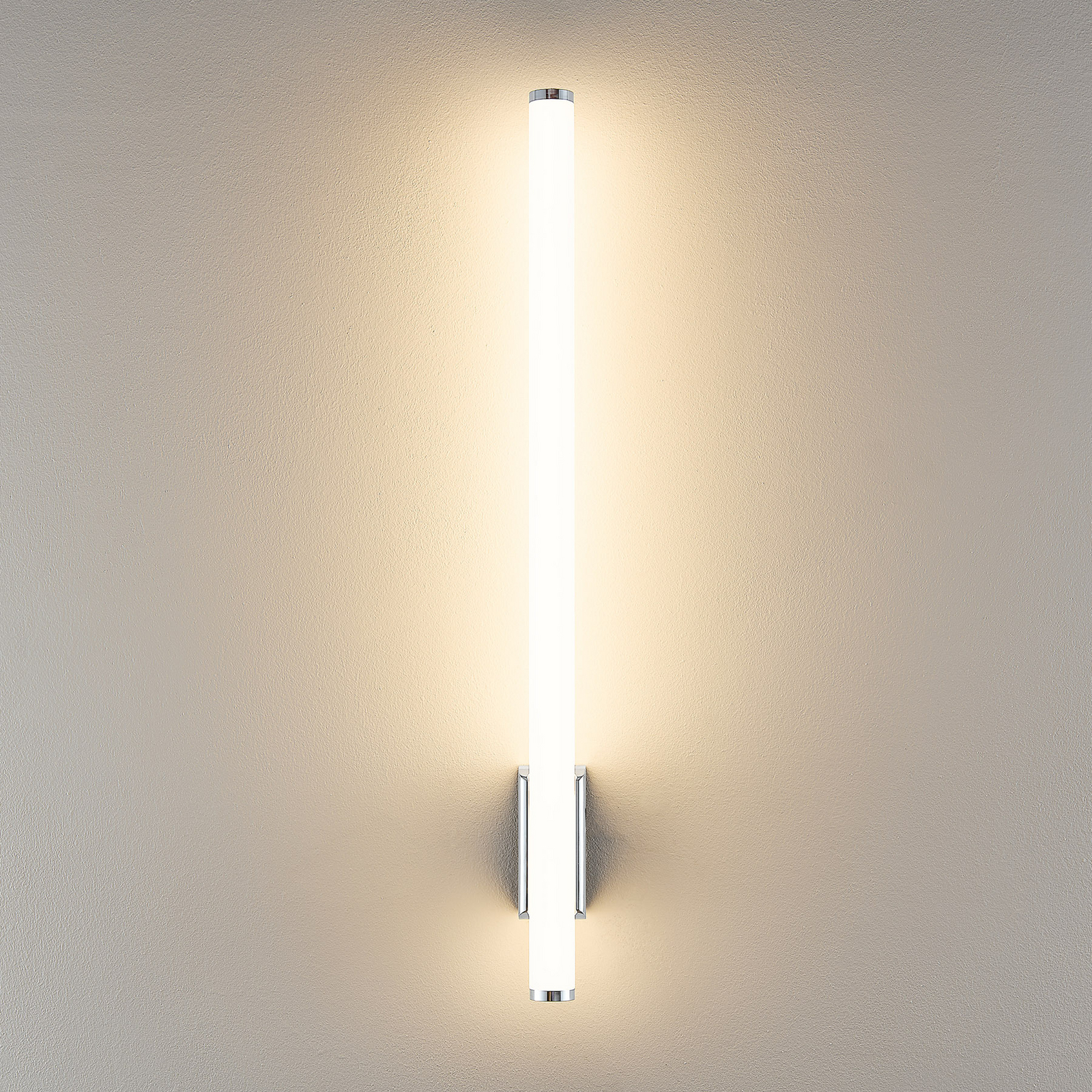 Kinkiet LED VINA UP M, chromowany, wysokość 60 cm, IP44 CCT Kinkiet LED VINA UP M, chromowany, wysokość 60 cm, IP44 CCT