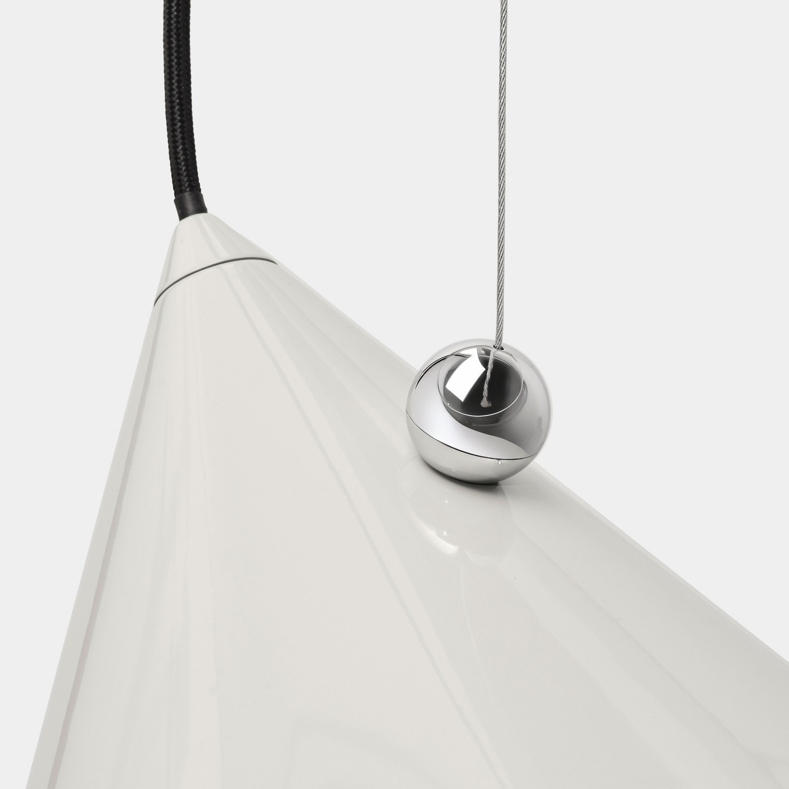 Candeeiro suspenso LED Pose da Tom Dixon, cinzento-bege, Ø 25 cm, aço regulável