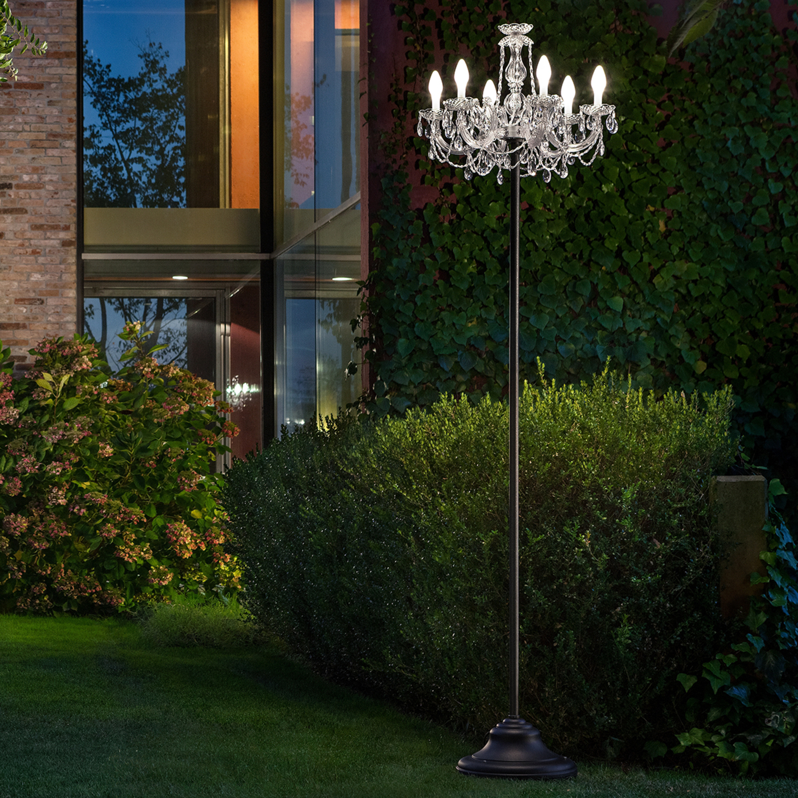Drylight RGBW outdoor floor lamp - app-controlled