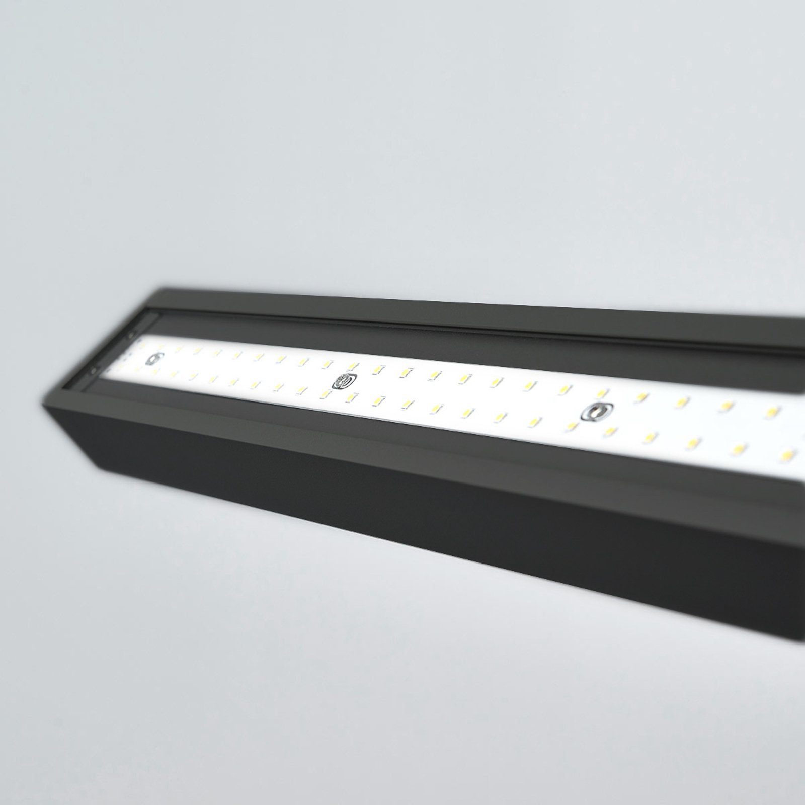 Arcchio LED-Büro-Stehlampe Jolinda, schwarz, 4000K, Sensor