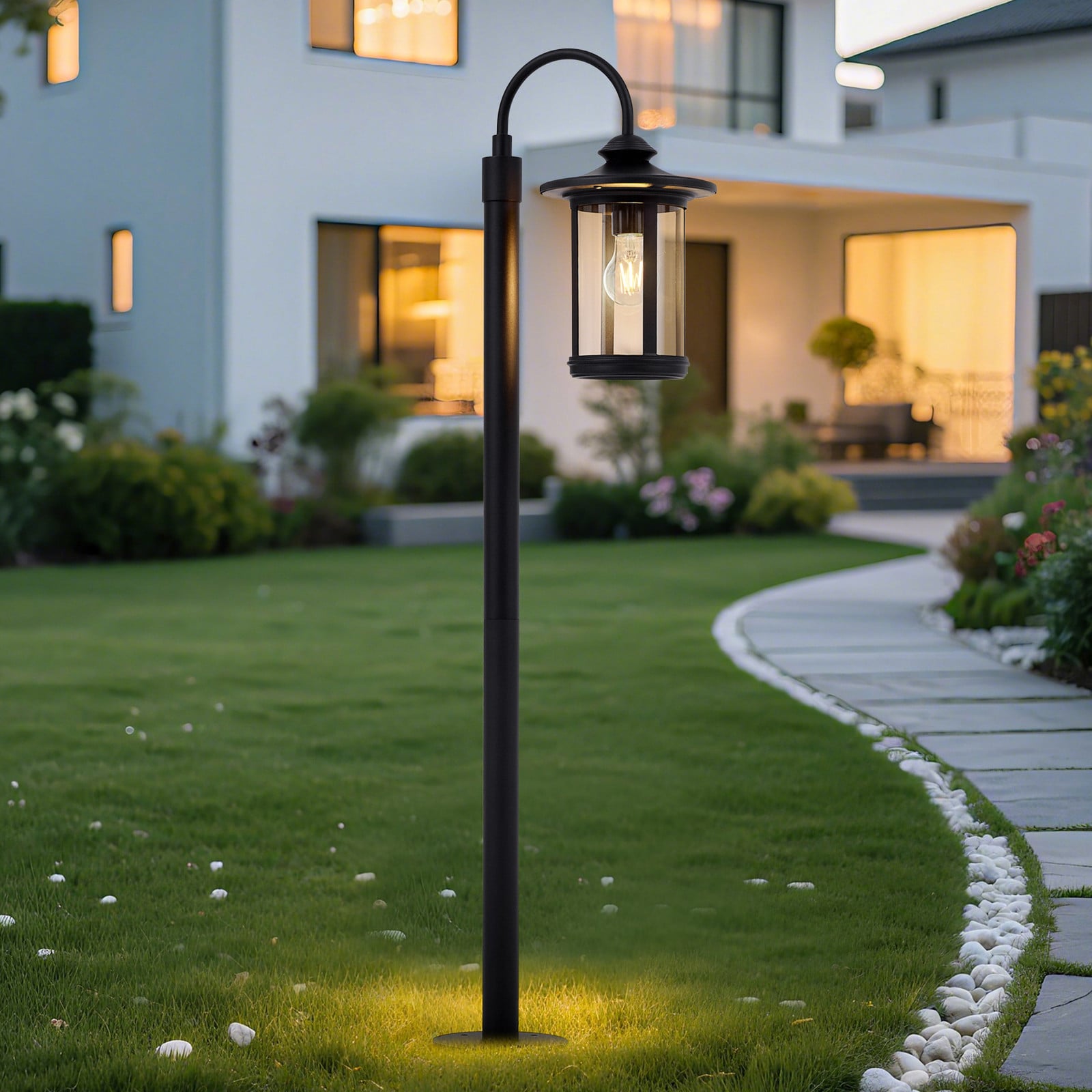 Zayn v&auml;glampa h&ouml;jd 109 cm IP 65 svart glas Lindby - Terrass - Antik - Aluminium - Med en ljusk&auml;lla