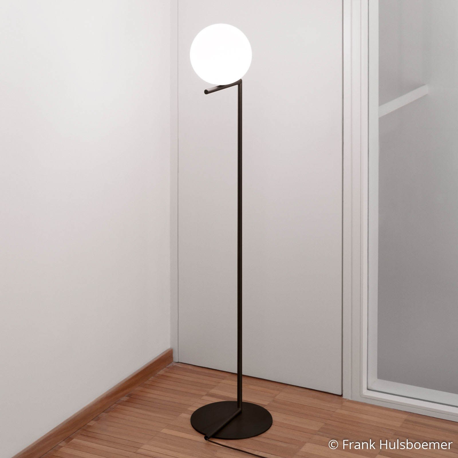 FLOS IC F1 floor lamp black Ø 20 cm