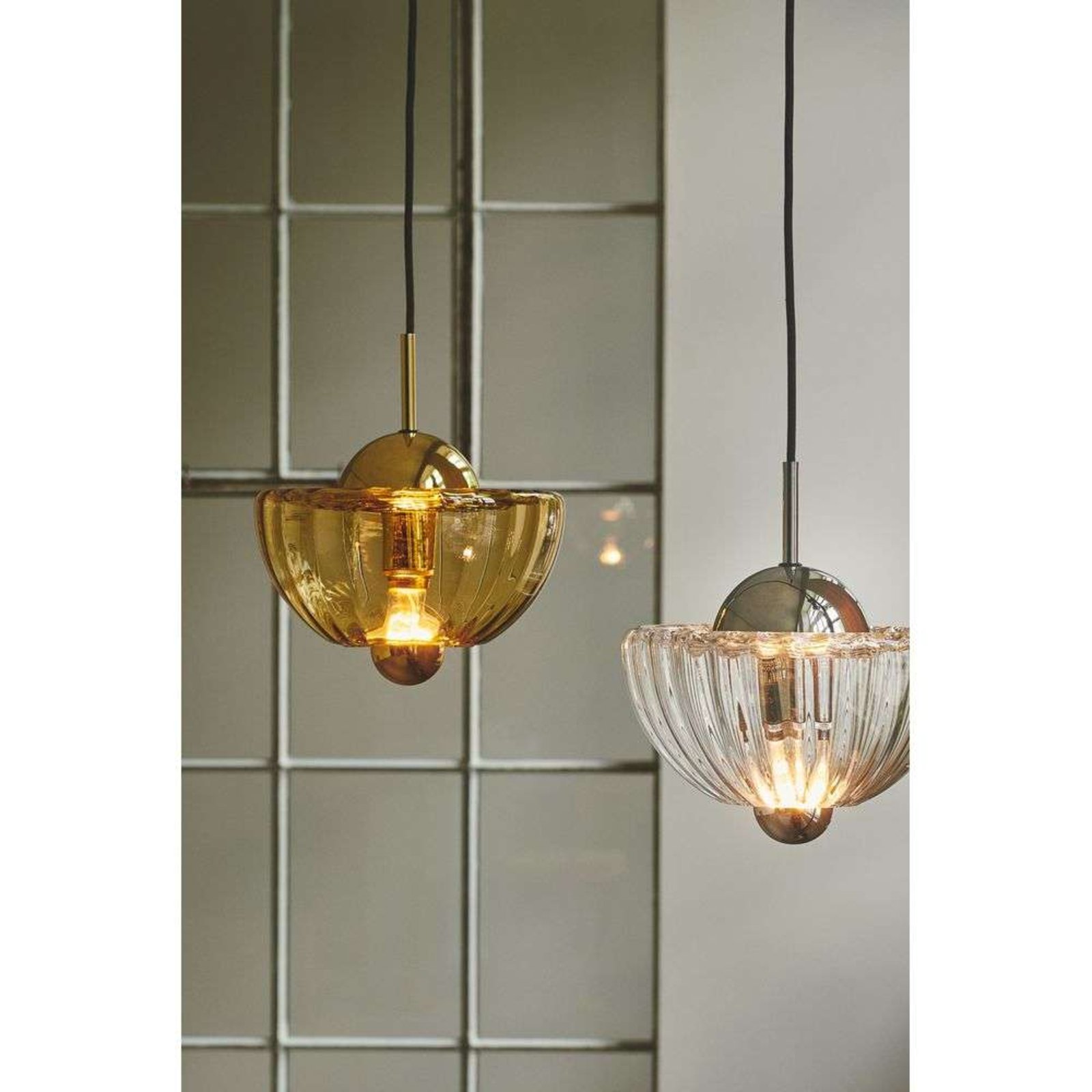 Lotus Suspension Clear - Design By Us