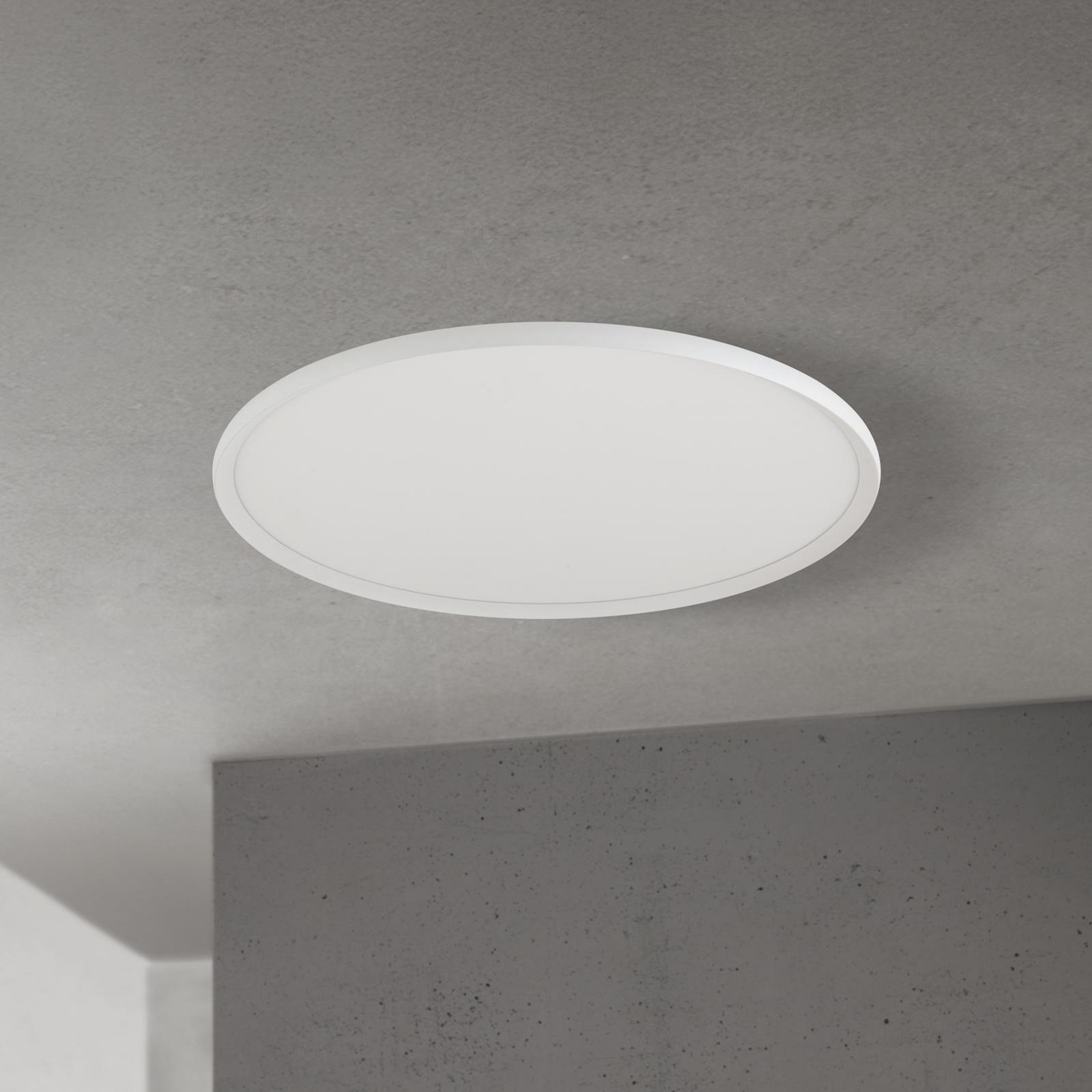 LED ceiling lamp Kant, Ø 80 cm, white, CCT, metal/plastic