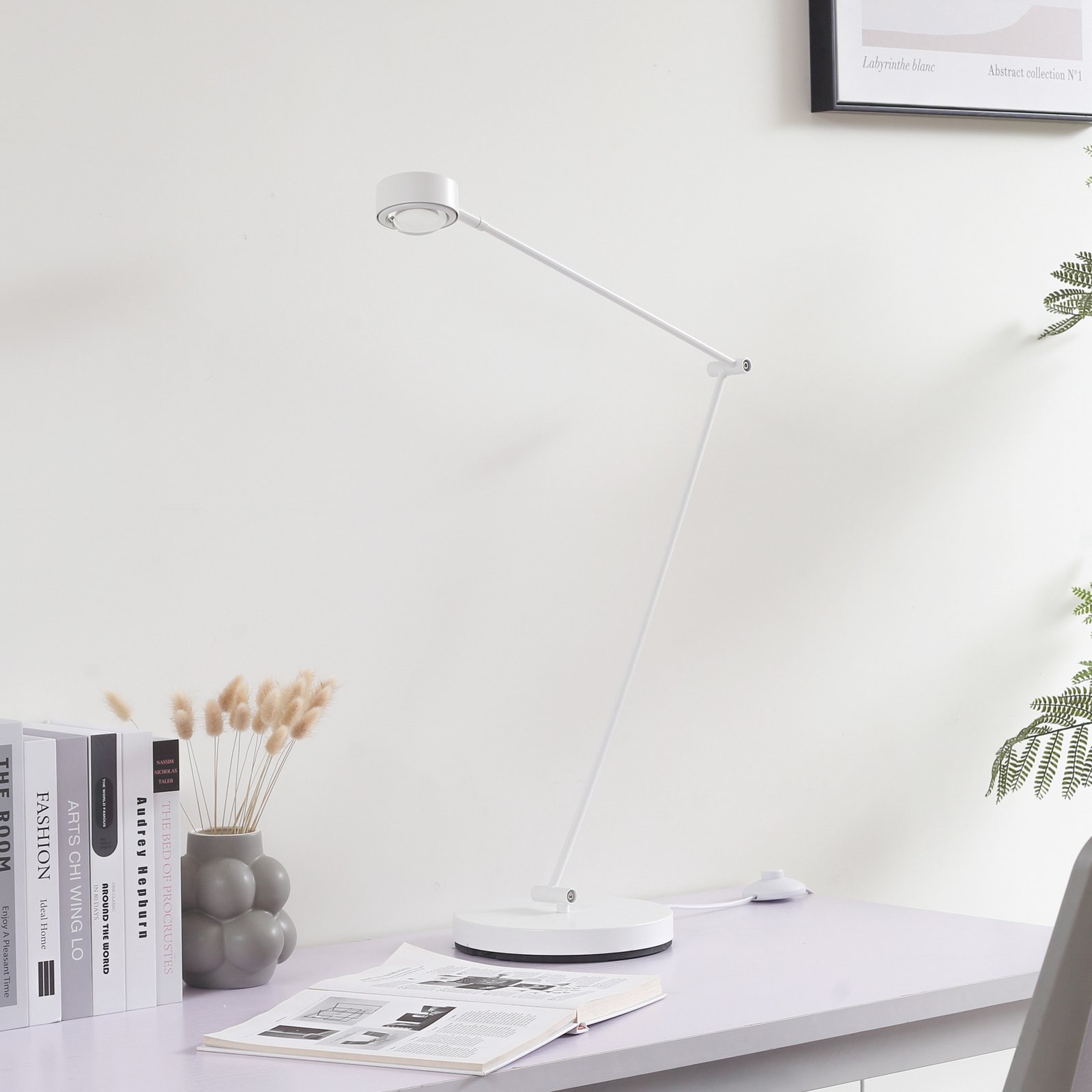 Lindby Jyla podna lampa, 88 cm, mat bijela, GX53, fleksibilna