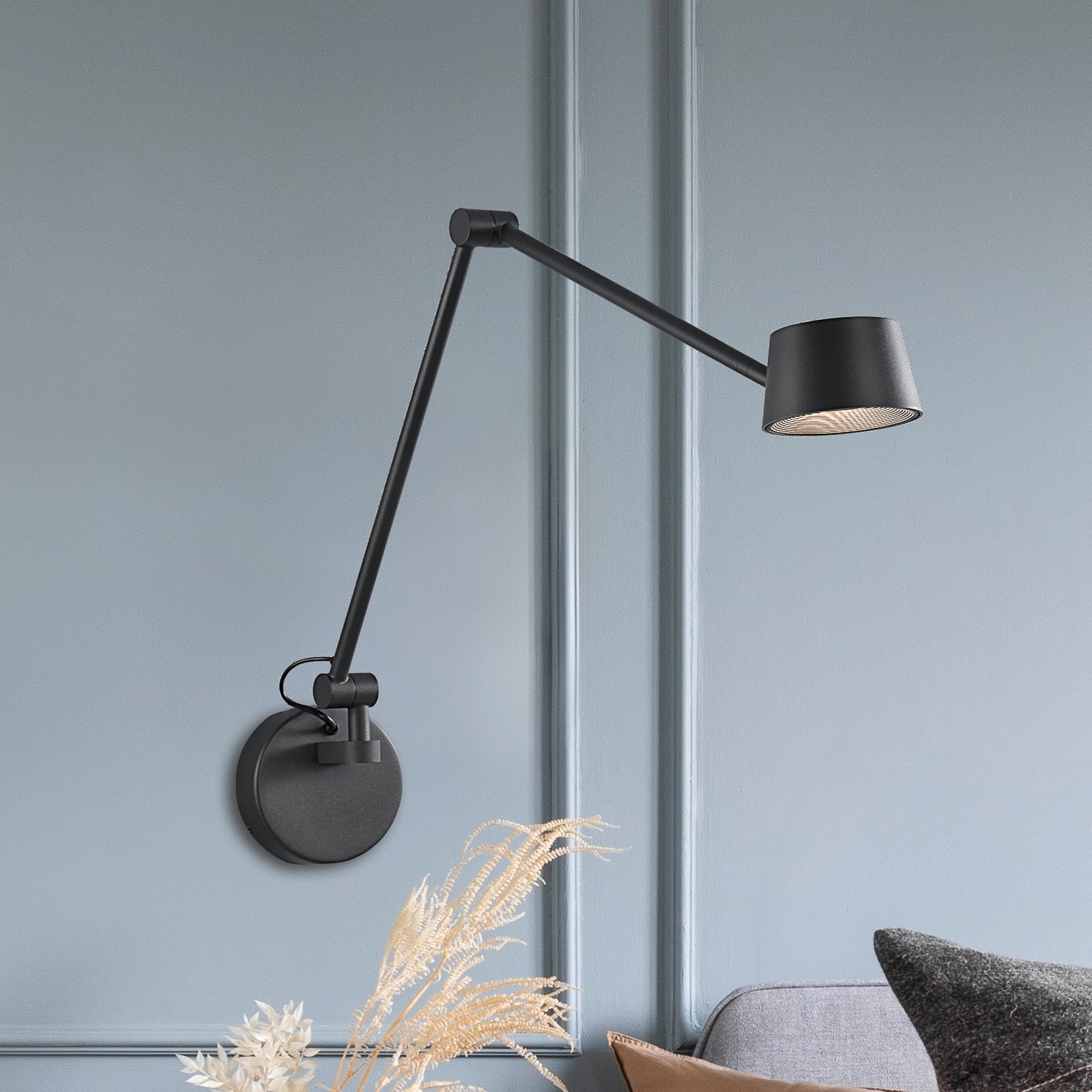 Applique murale LED Savina, noir, portée 92 cm, métal