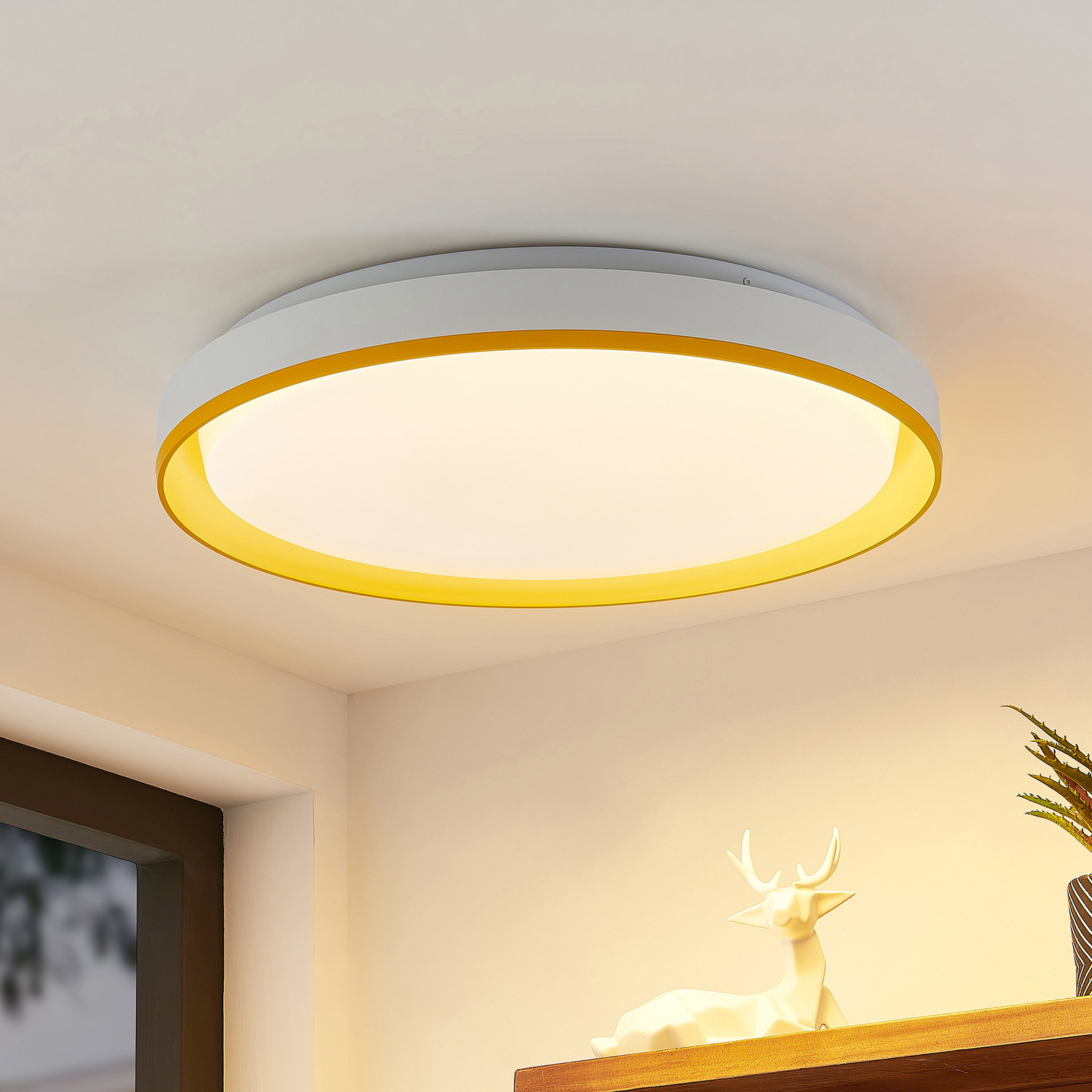 Lindby Divora LED ceiling lamp with CCT colour changer