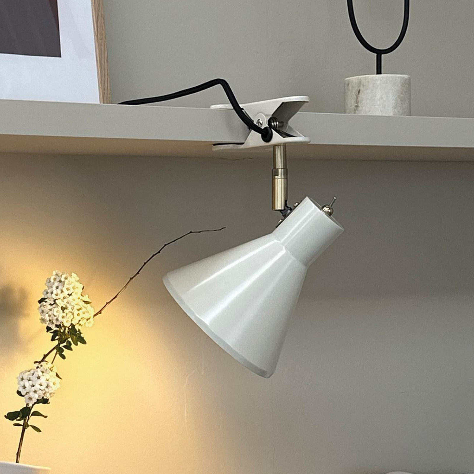 Dyberg Larsen lampe à pince Sleep, blanc mastic, Ø 15 cm, acier