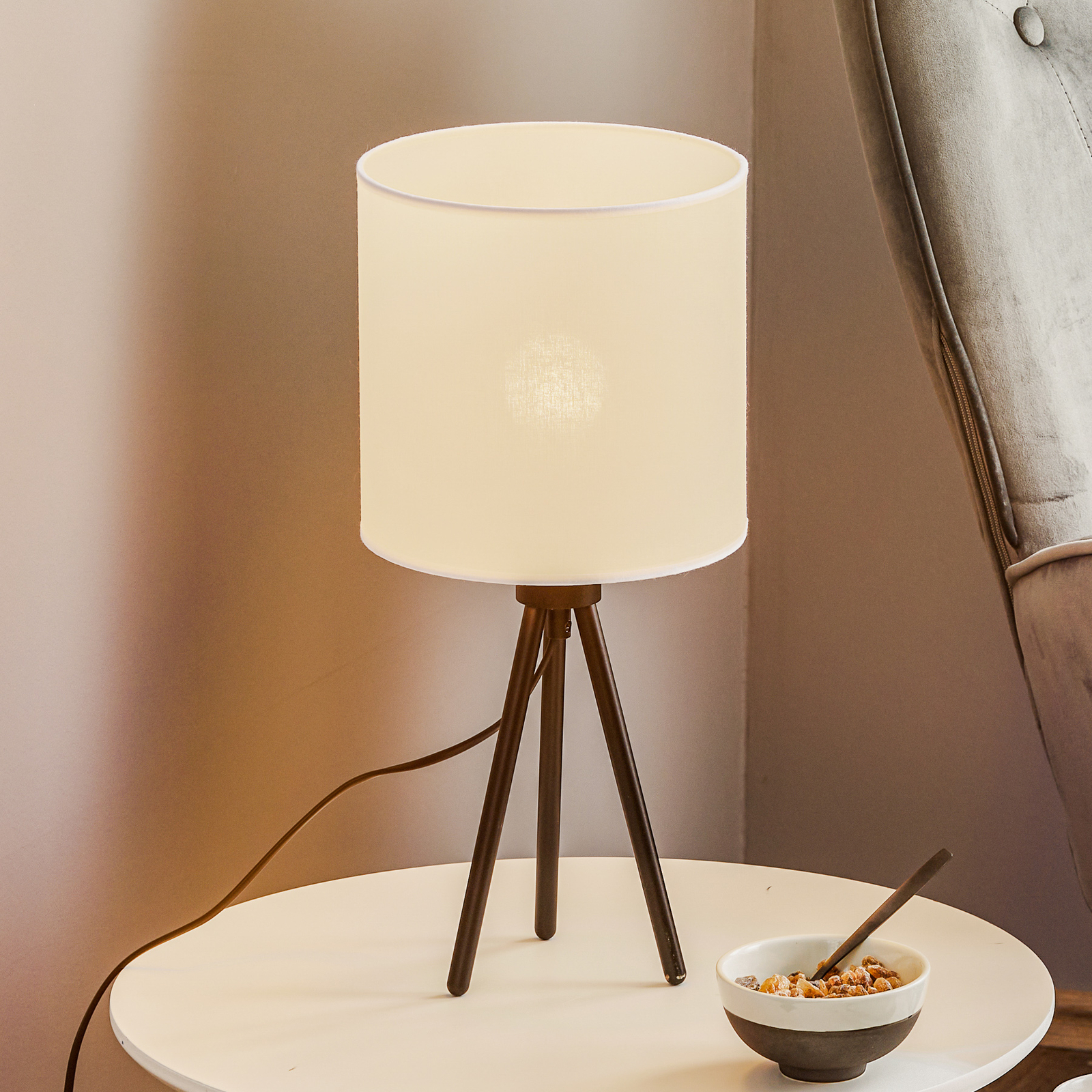 Lampada tavolo stoffa Harris treppiede nero/bianco