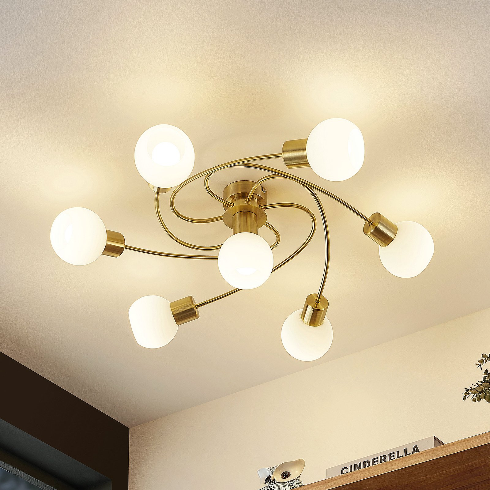 Lindby plafondlamp Ciala, 7-lamps, messing