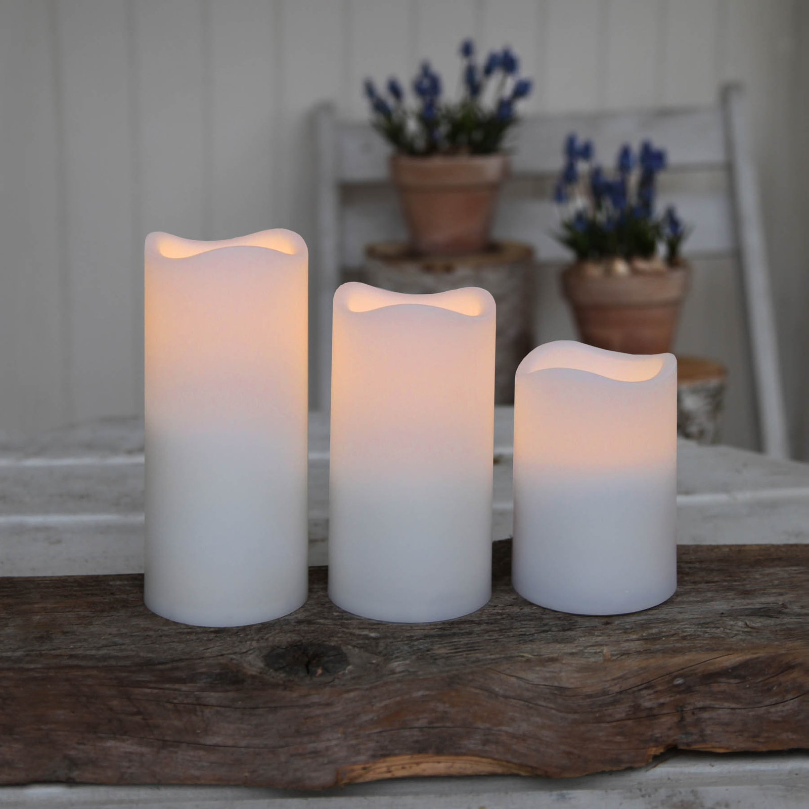 Set van drie LED kaarsen voor buitenshuis