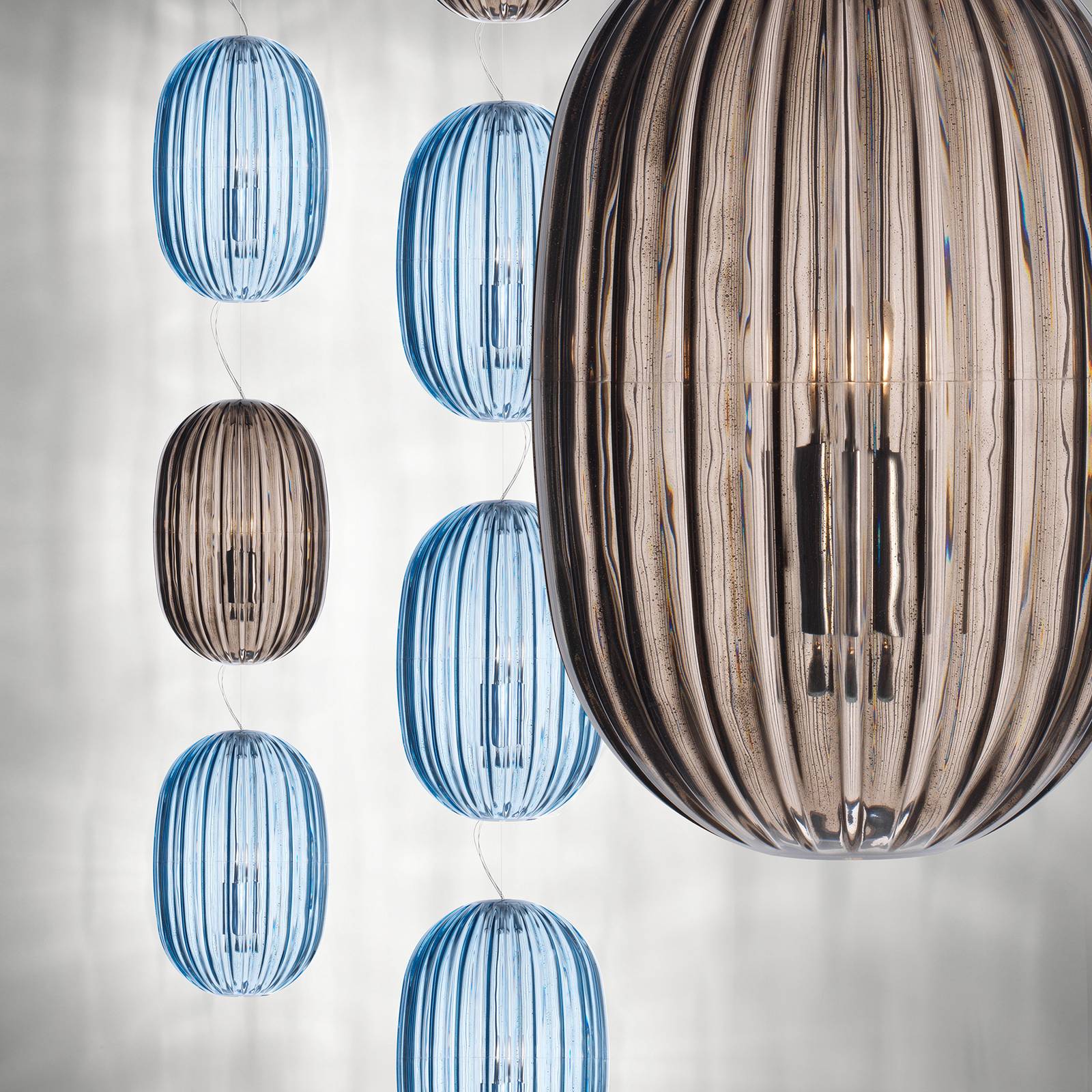 Foscarini Plass media lampa wisząca E27, niebieska